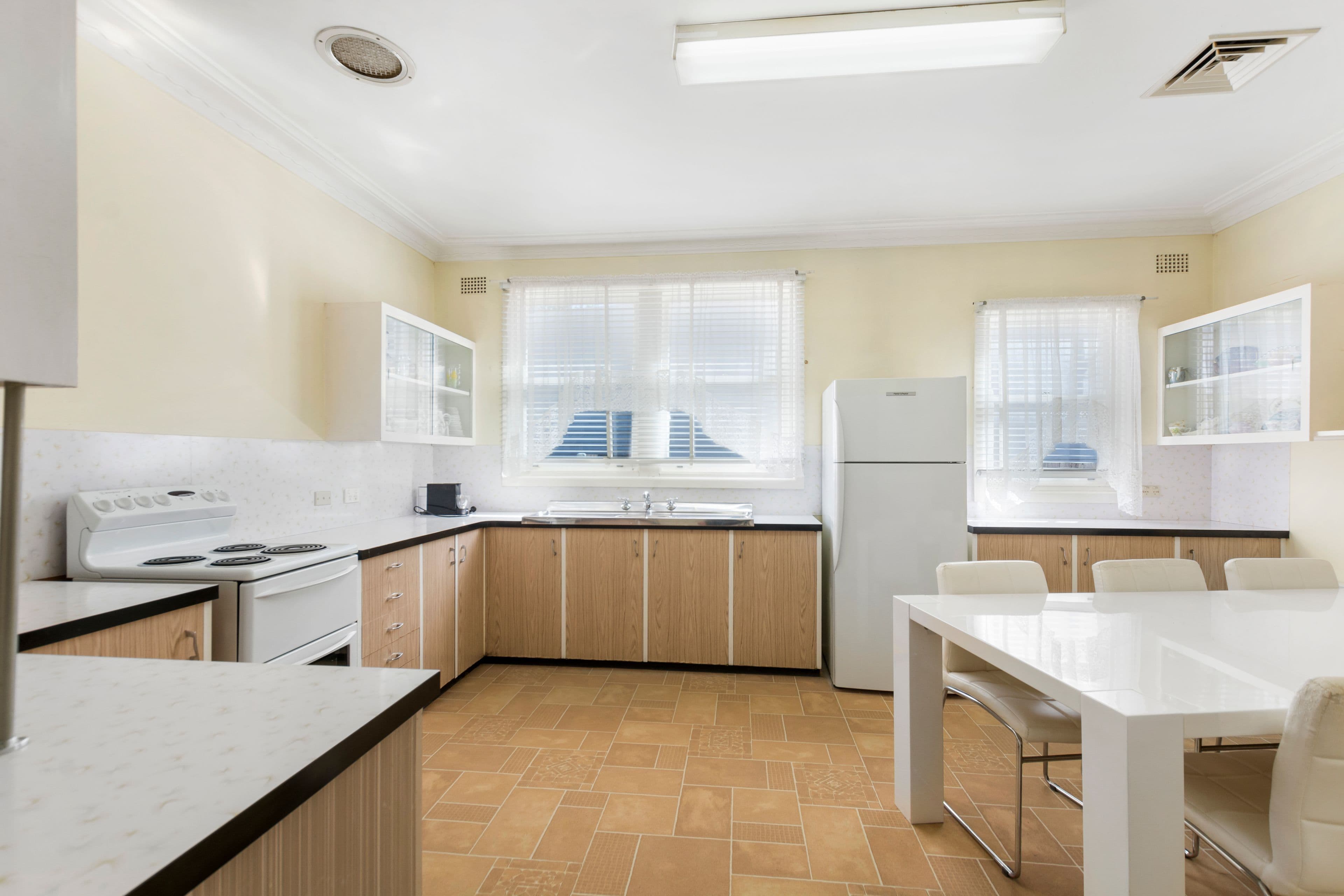2 Tyrwhitt Avenue, Bulli NSW 2516, Bulli - Thumbnail 2