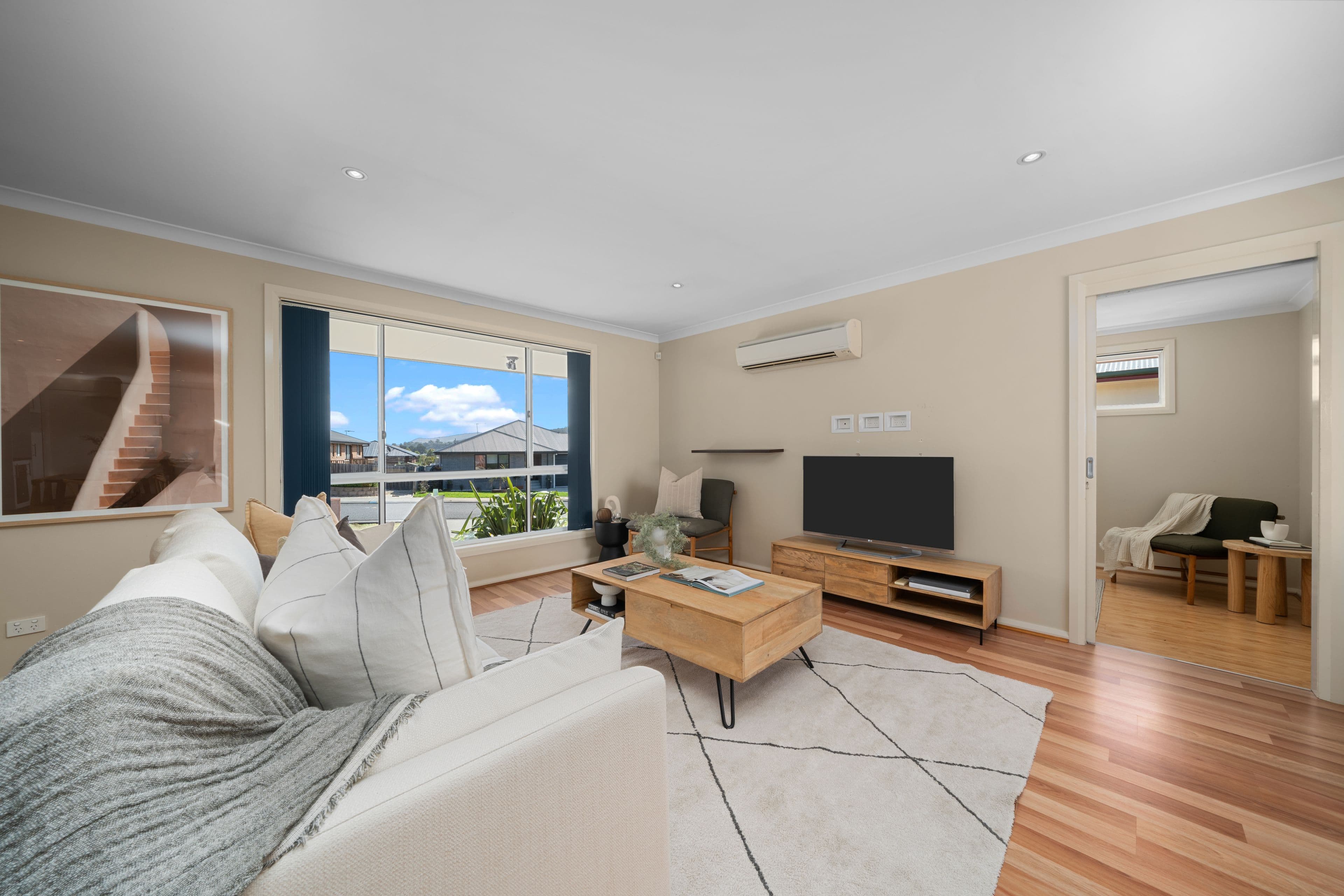 8 Gateway Drive, New Norfolk TAS 7140, New Norfolk - Thumbnail 2