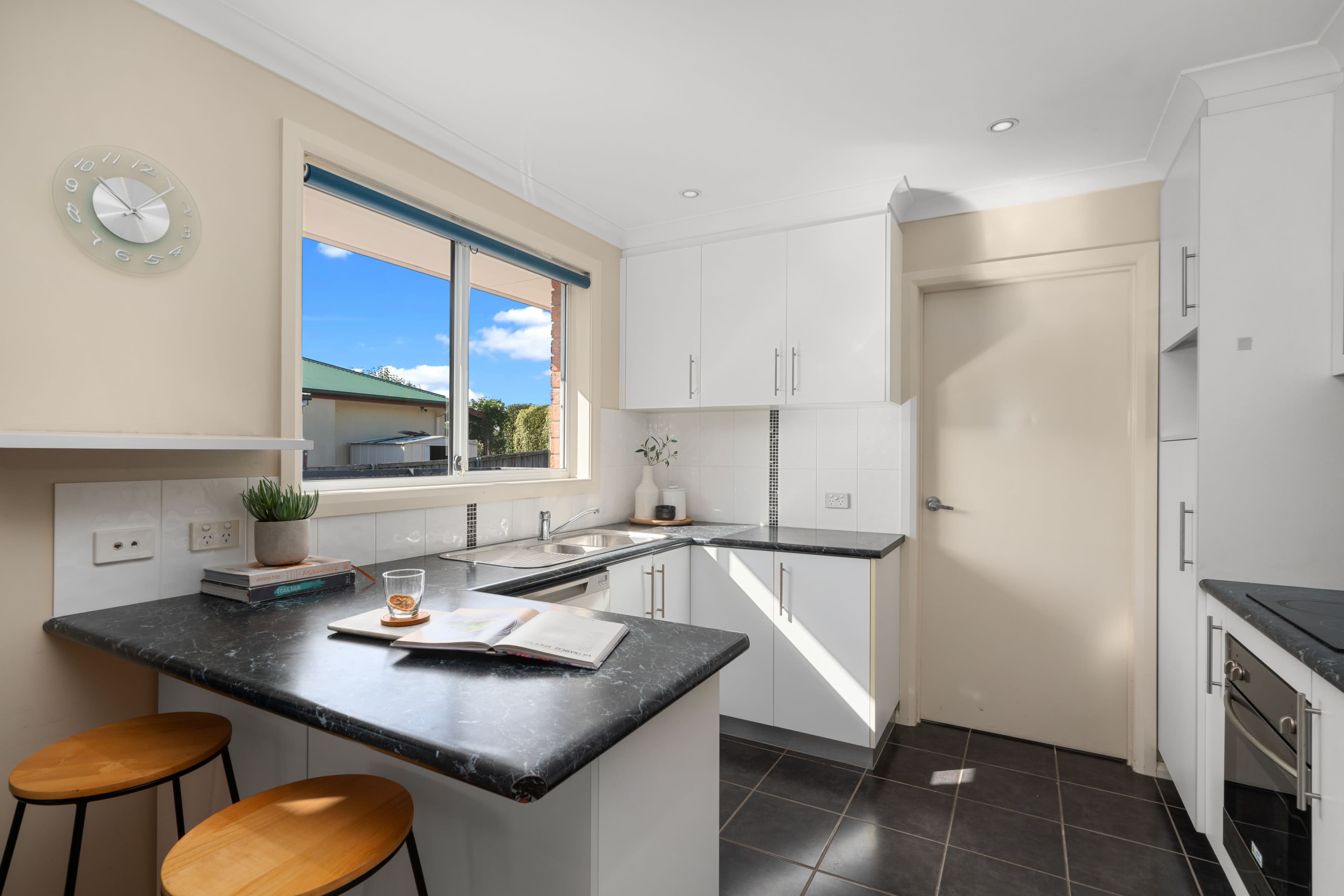 8 Gateway Drive, New Norfolk TAS 7140, New Norfolk - Thumbnail 6