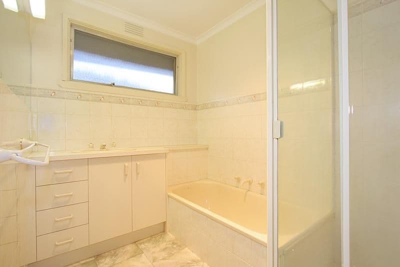 19 Old Eastern Court, Oakleigh South VIC 3167, Oakleigh South - Thumbnail 3