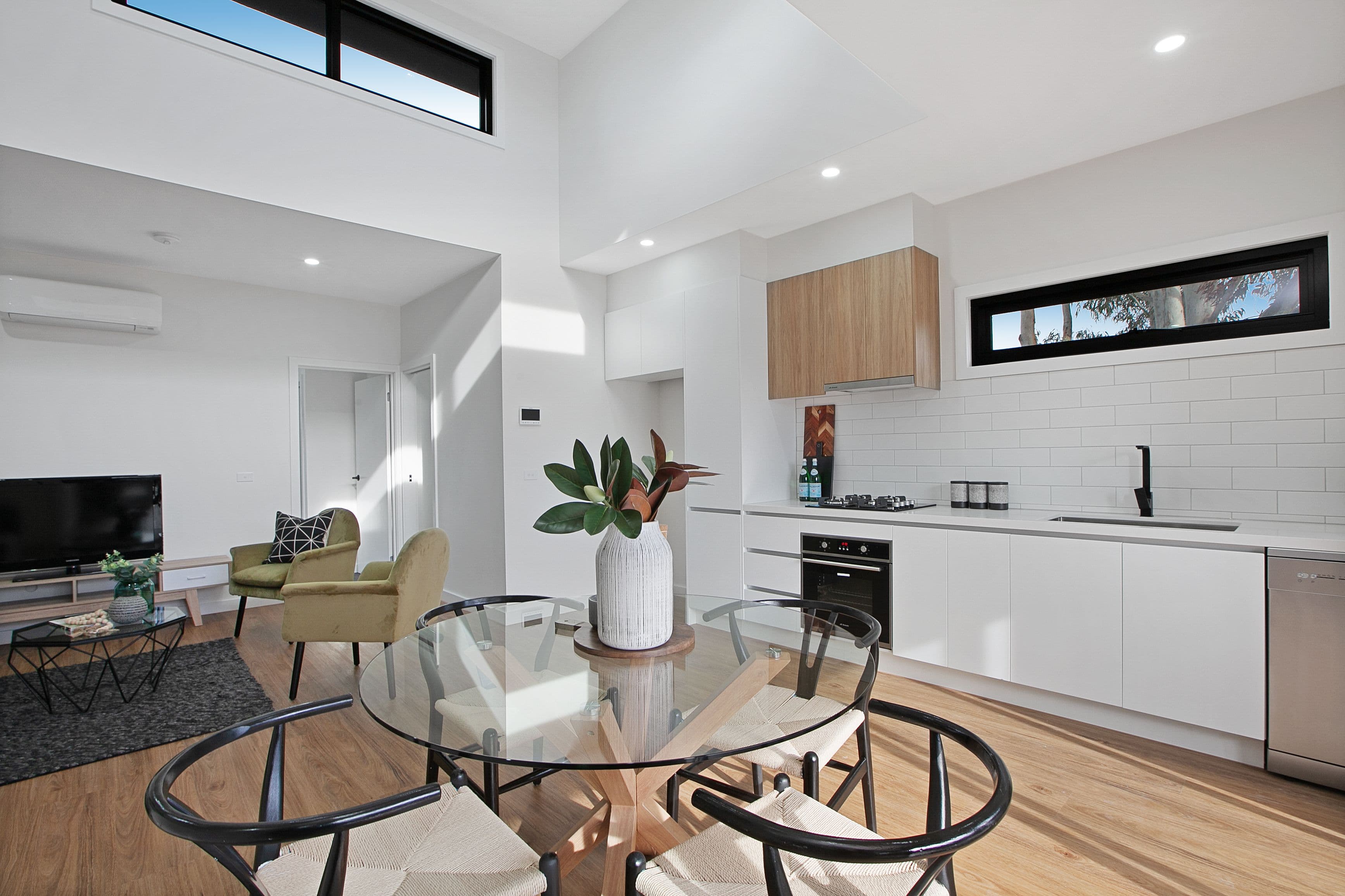 1 Mendip Road, Reservoir VIC 3073, Reservoir - Thumbnail 3