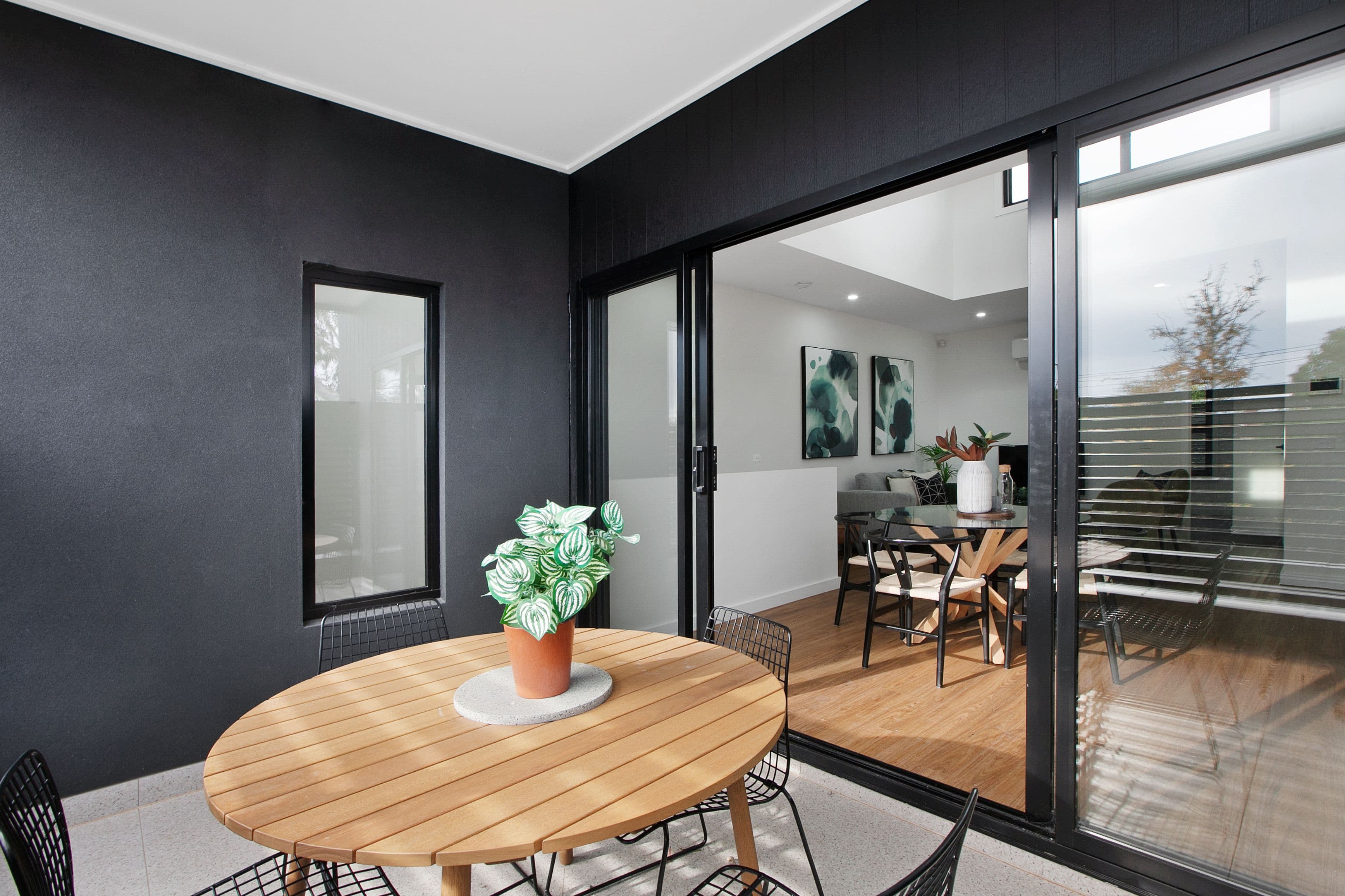 1 Mendip Road, Reservoir VIC 3073, Reservoir - Thumbnail 7
