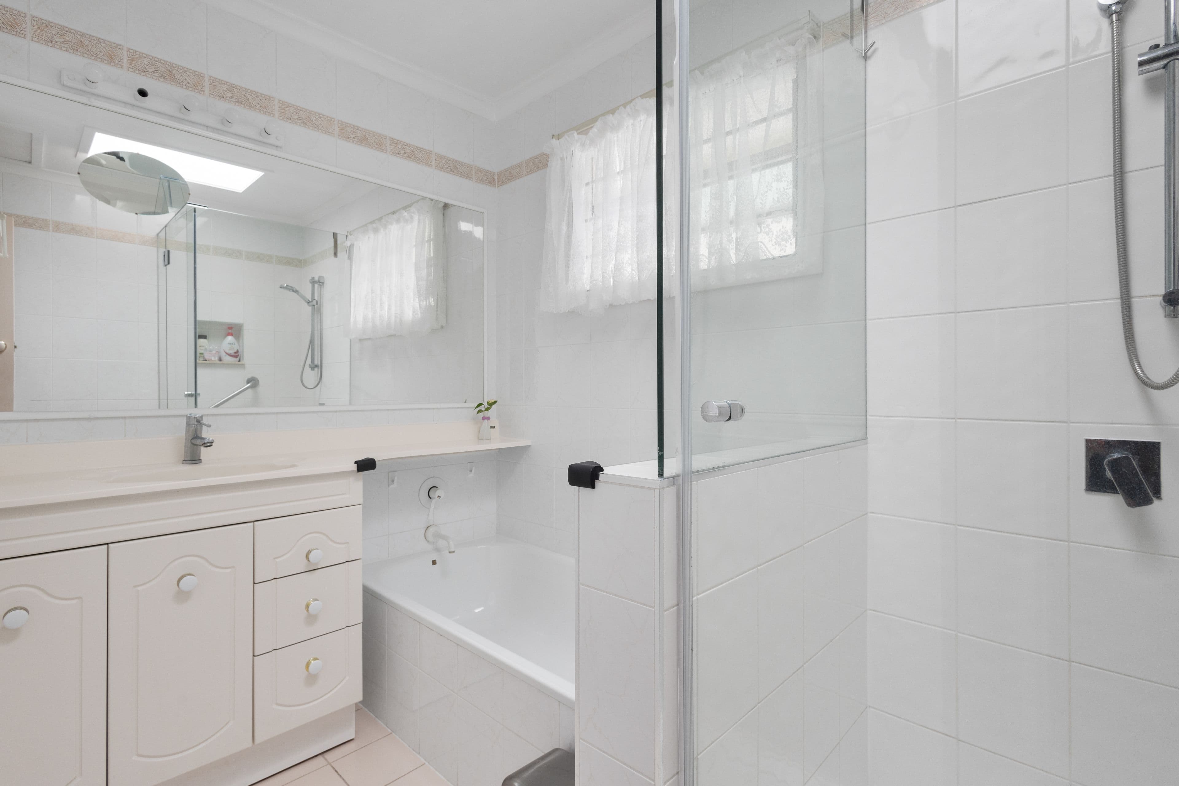 29 Yanderra Avenue, Arana Hills QLD 4054, Arana Hills - Thumbnail 6