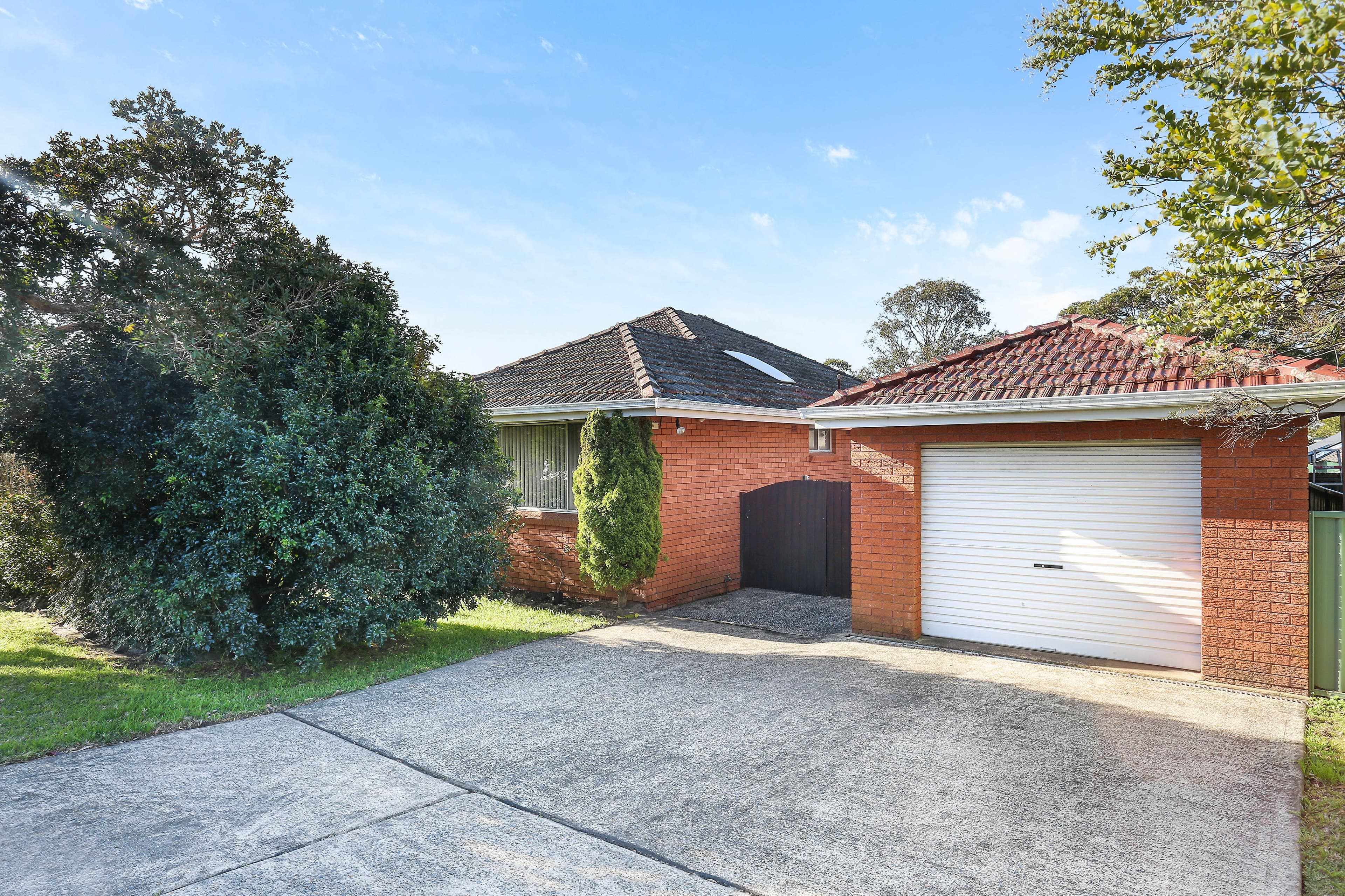 2 Bunarba Road, Gymea Bay NSW 2227, Gymea Bay - Thumbnail 3