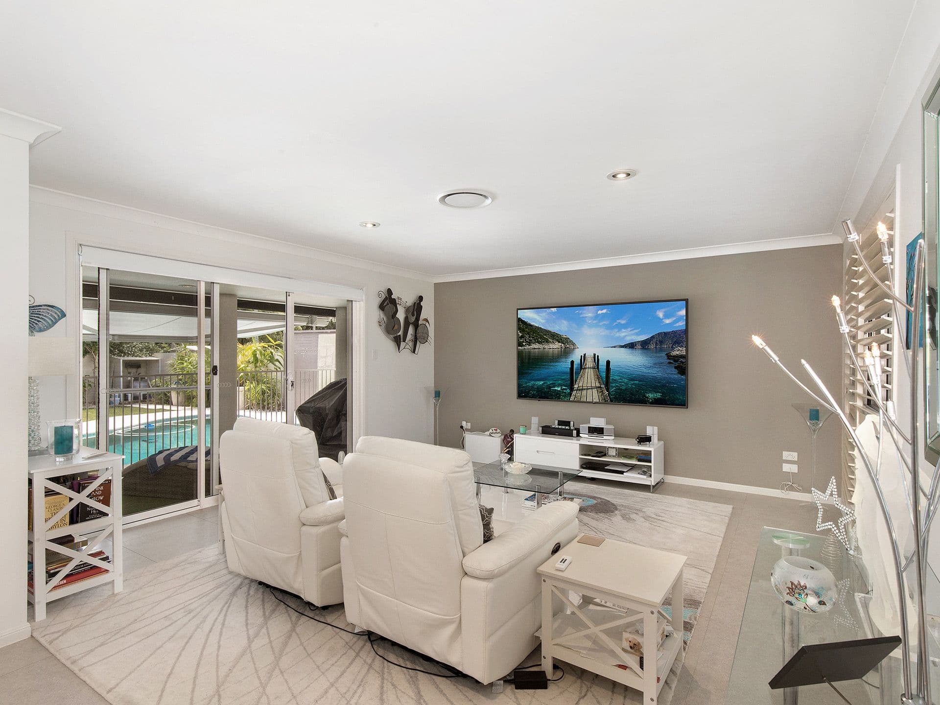 135 Santa Cruz Boulevard, Clear Island Waters QLD 4226, Clear Island Waters - Thumbnail 8