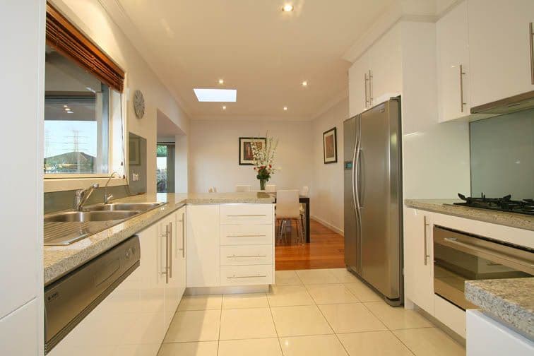 4 Rosemary Street, CHADSTONE VIC 3148, Chadstone - Thumbnail 4