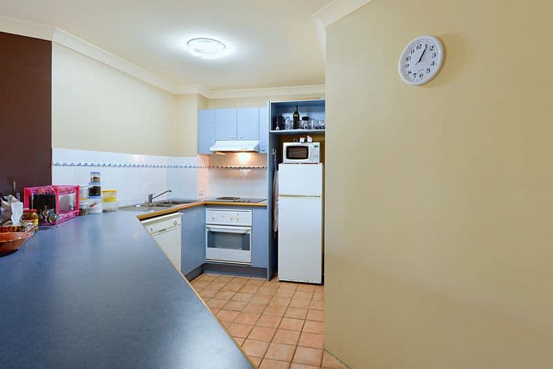 10 Genoa Street, SURFERS PARADISE QLD 4217, Surfers Paradise - Thumbnail 2