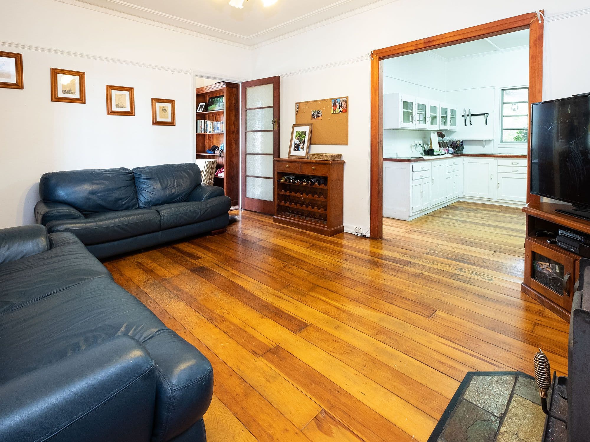 35 Navy Street, Holland Park West QLD 4121, Holland Park West - Thumbnail 3