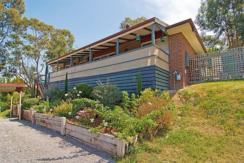16 Landara Court, MOOROOLBARK VIC 3138, Mooroolbark - Thumbnail 2