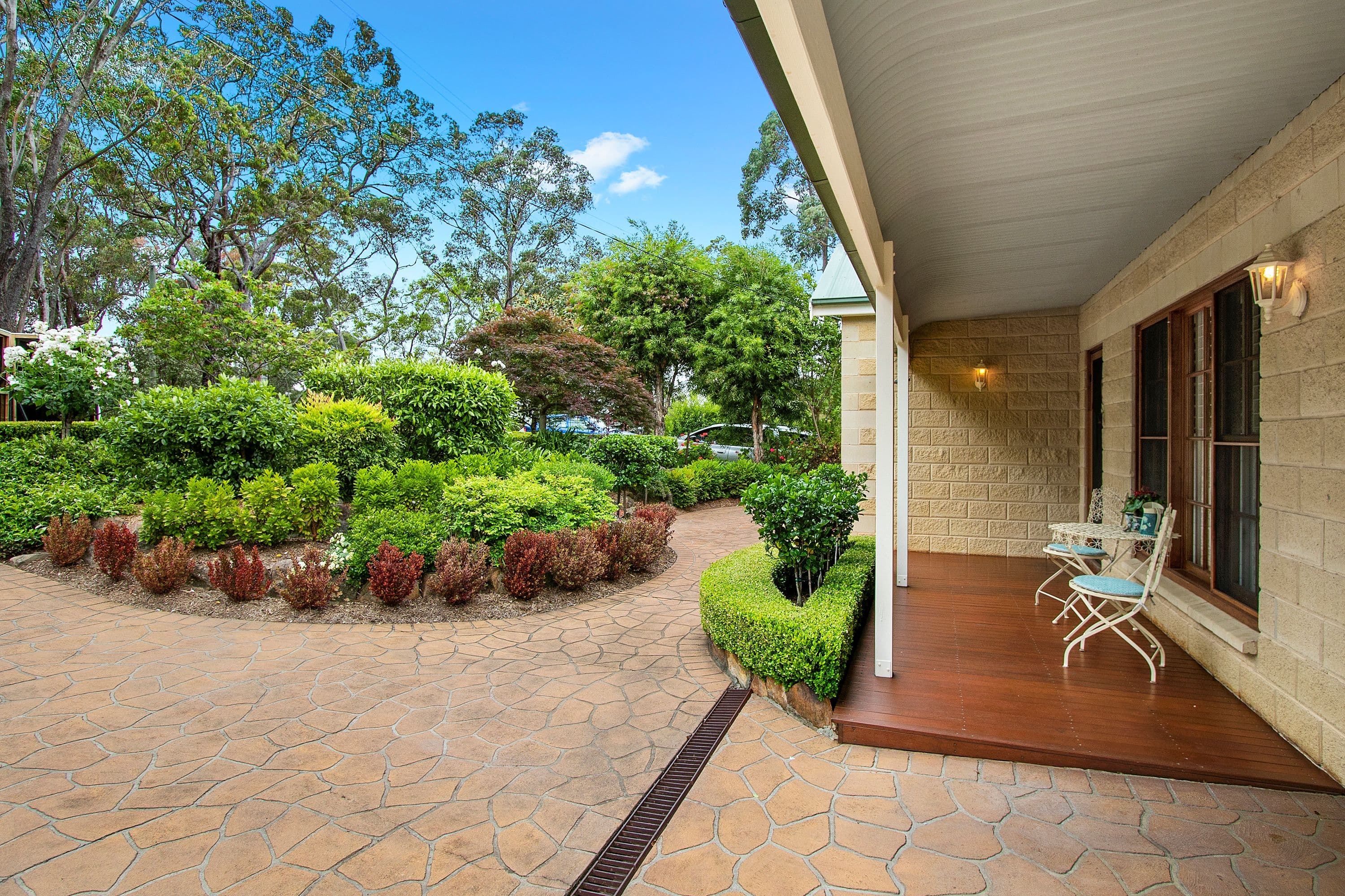 244 Lieutenant Bowen Drive, Bowen Mountain - Thumbnail 2