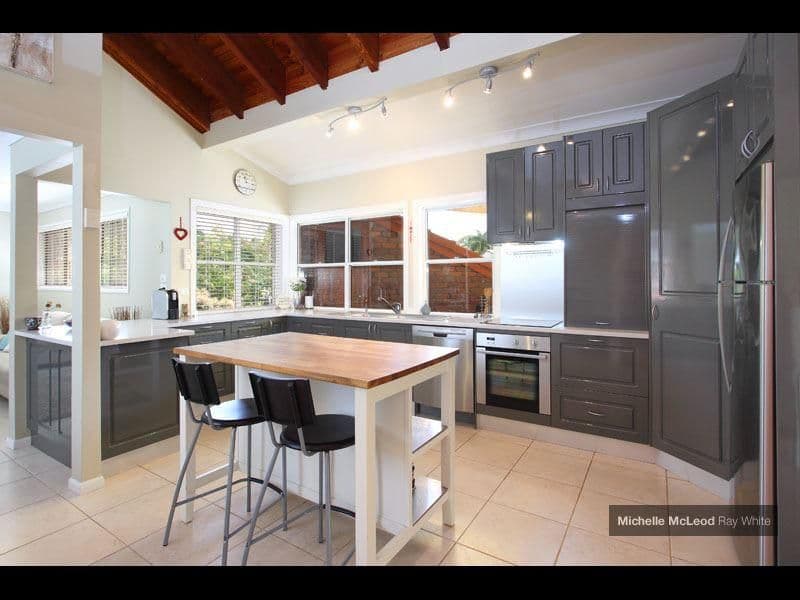 1 Tinbeerwah Place, CHAPEL HILL QLD 4069, Chapel Hill - Thumbnail 5