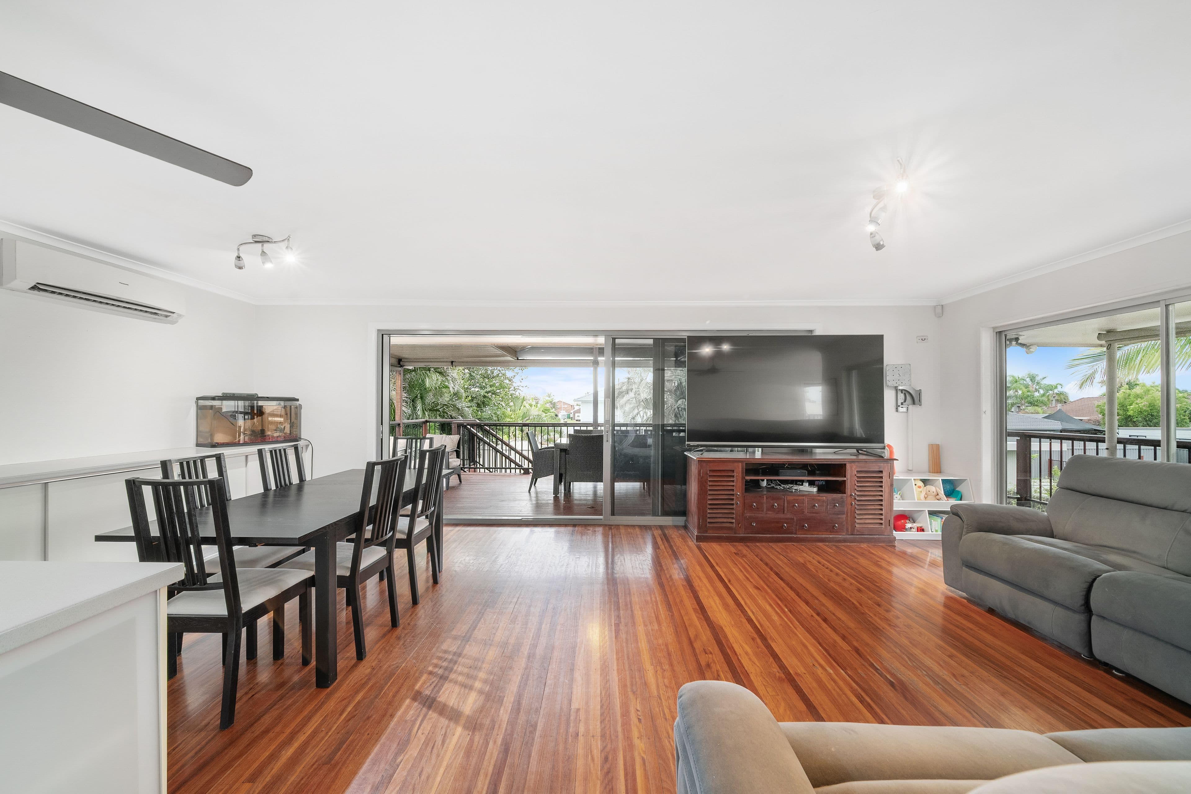 15 Oyster Point Esplanade, Newport QLD 4020, Newport - Thumbnail 6