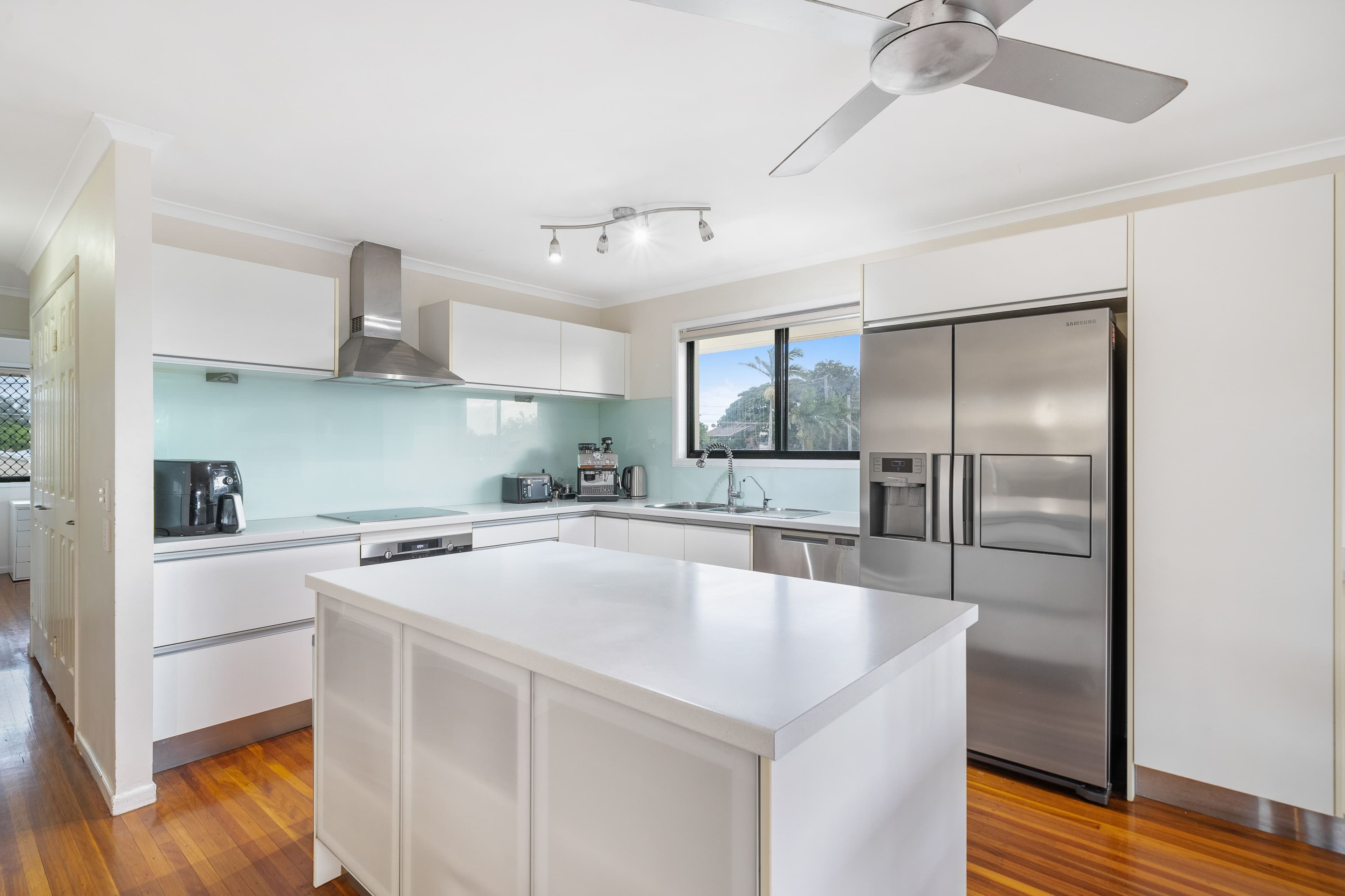 15 Oyster Point Esplanade, Newport QLD 4020, Newport - Thumbnail 8