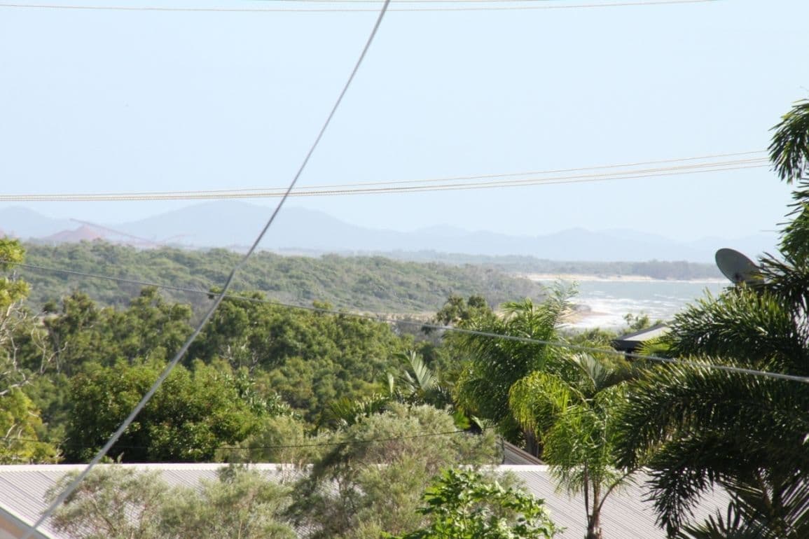 73 Booth Avenue, Tannum Sands QLD 4680, Tannum Sands - Thumbnail 8