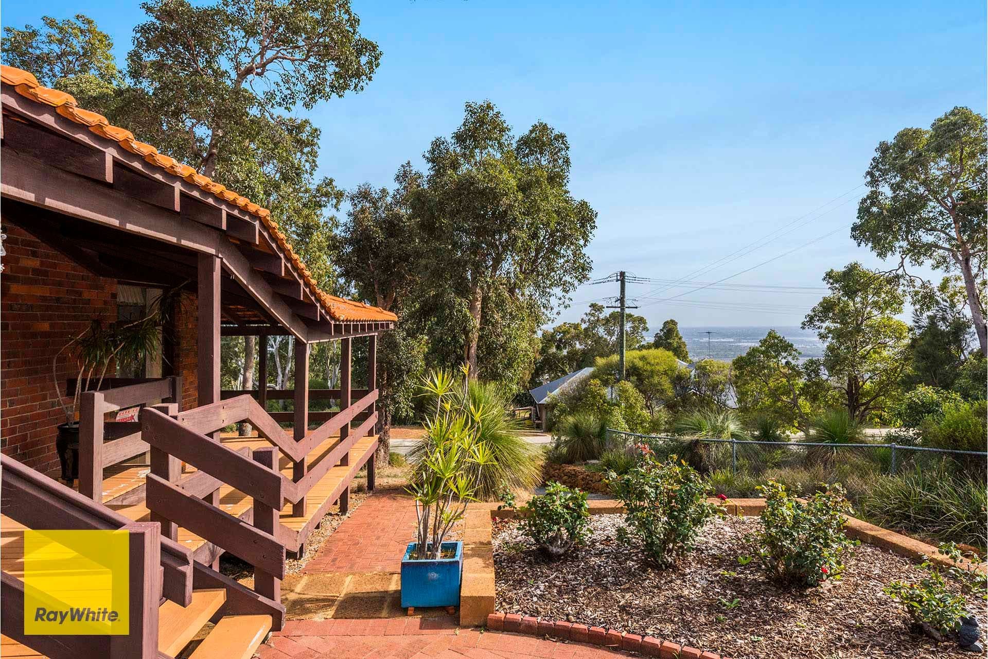 24 Nelson Crescent, Lesmurdie WA 6076, Lesmurdie - Thumbnail 2