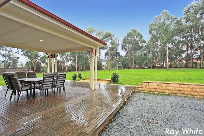 10 Meeking Drive, PAKENHAM VIC 3810, Pakenham - Thumbnail 2