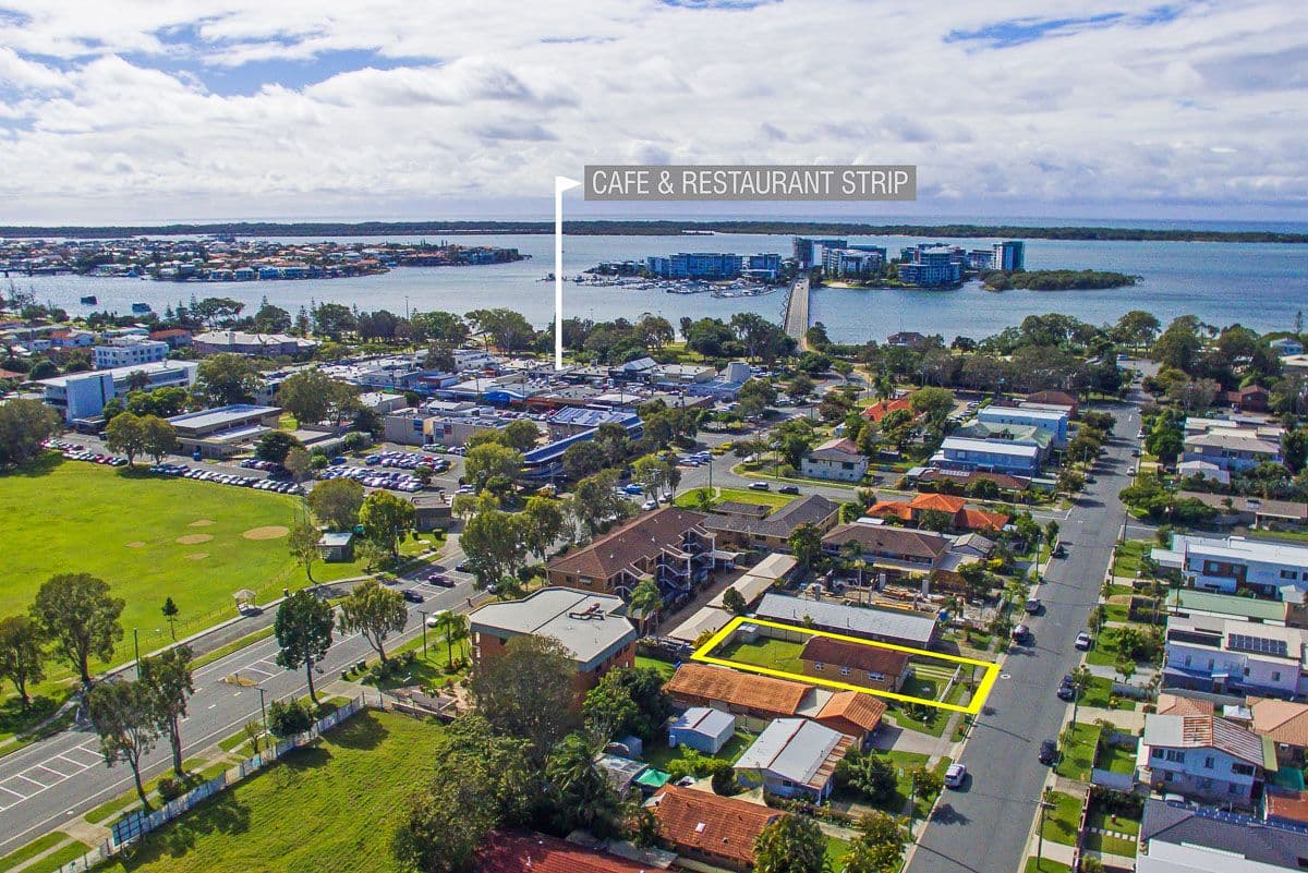 45 Milton Avenue, Paradise Point QLD 4216, Paradise Point - Image 1