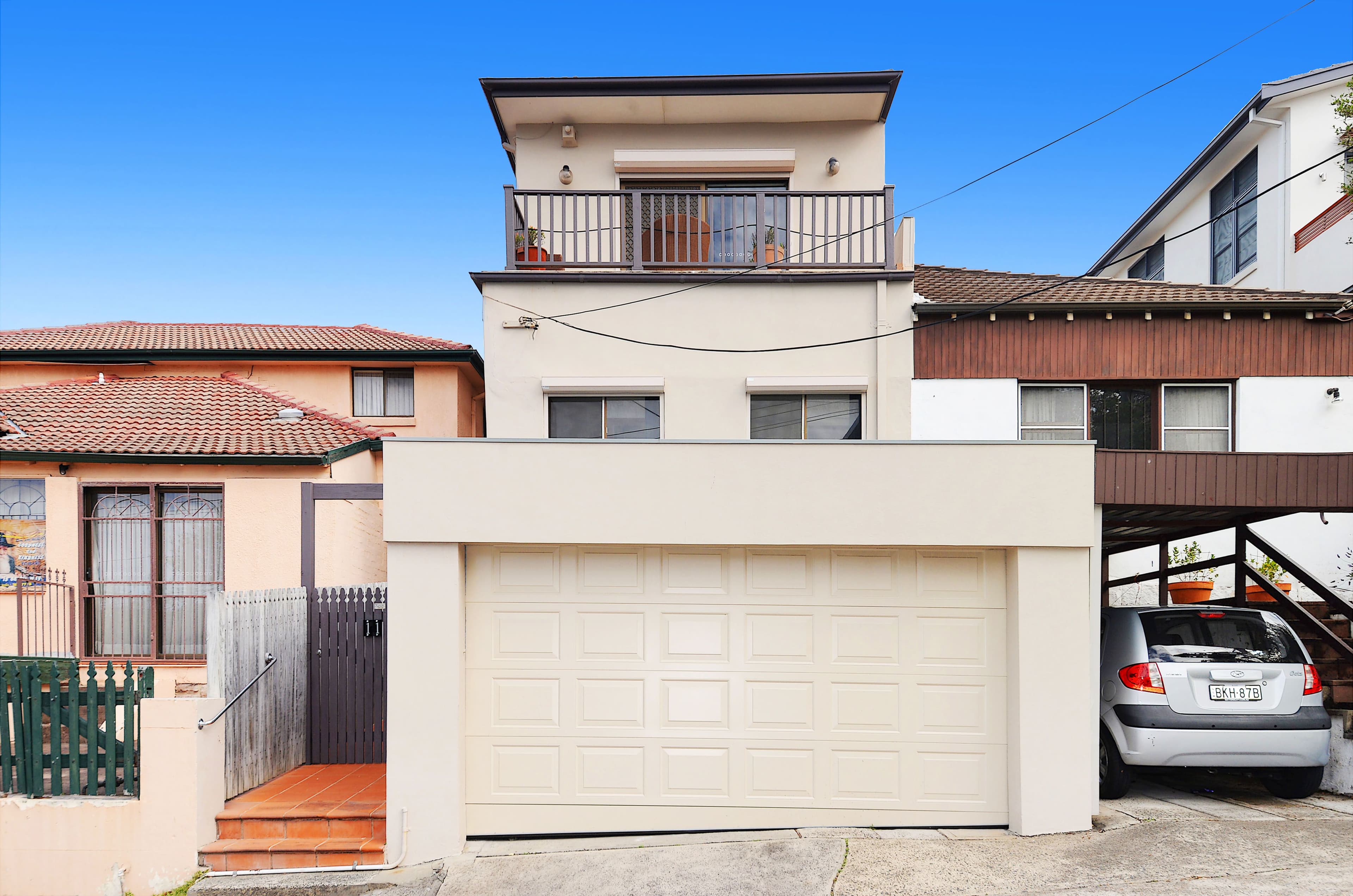 11 Oceanview Avenue, Dover Heights - Image 1