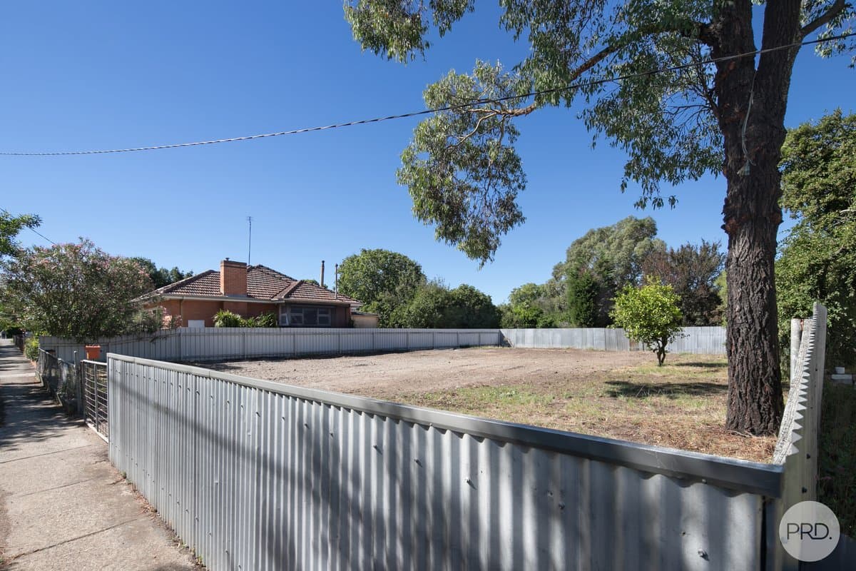 307 La Trobe Street, REDAN VIC 3350, Redan - Thumbnail 2