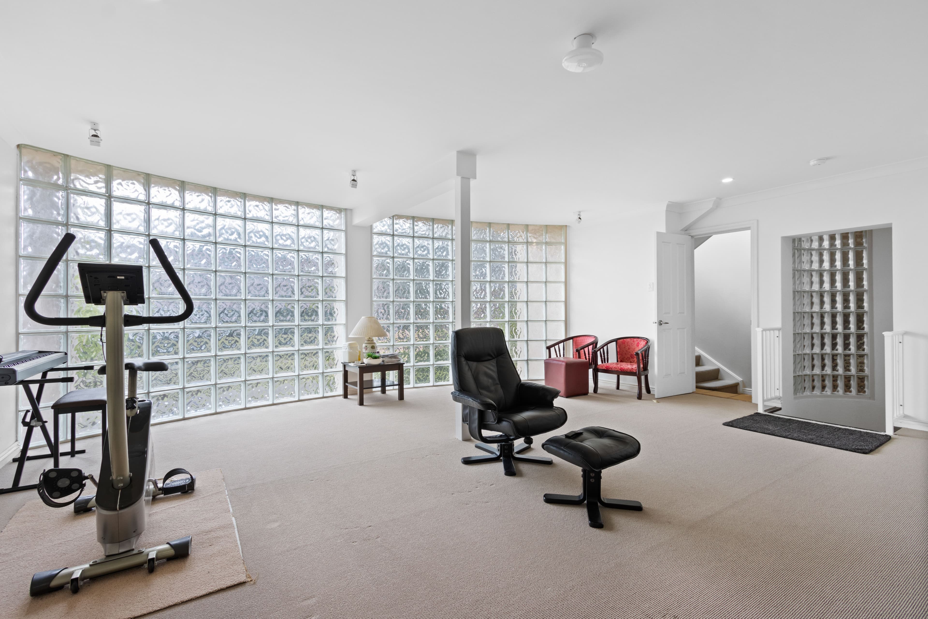 5 Leavesden Place, Sylvania NSW 2224, Sylvania - Thumbnail 4