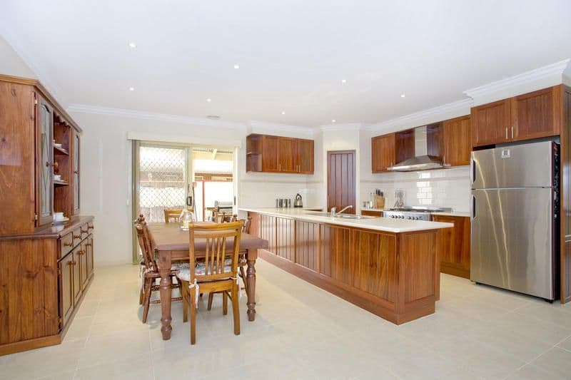 6 Kahrmann Court, LARA VIC 3212, Lara - Thumbnail 2