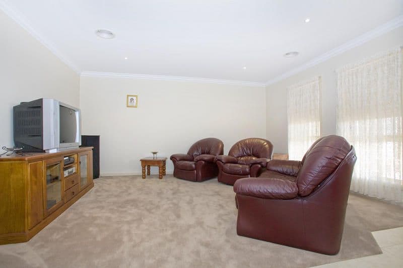 6 Kahrmann Court, LARA VIC 3212, Lara - Thumbnail 3