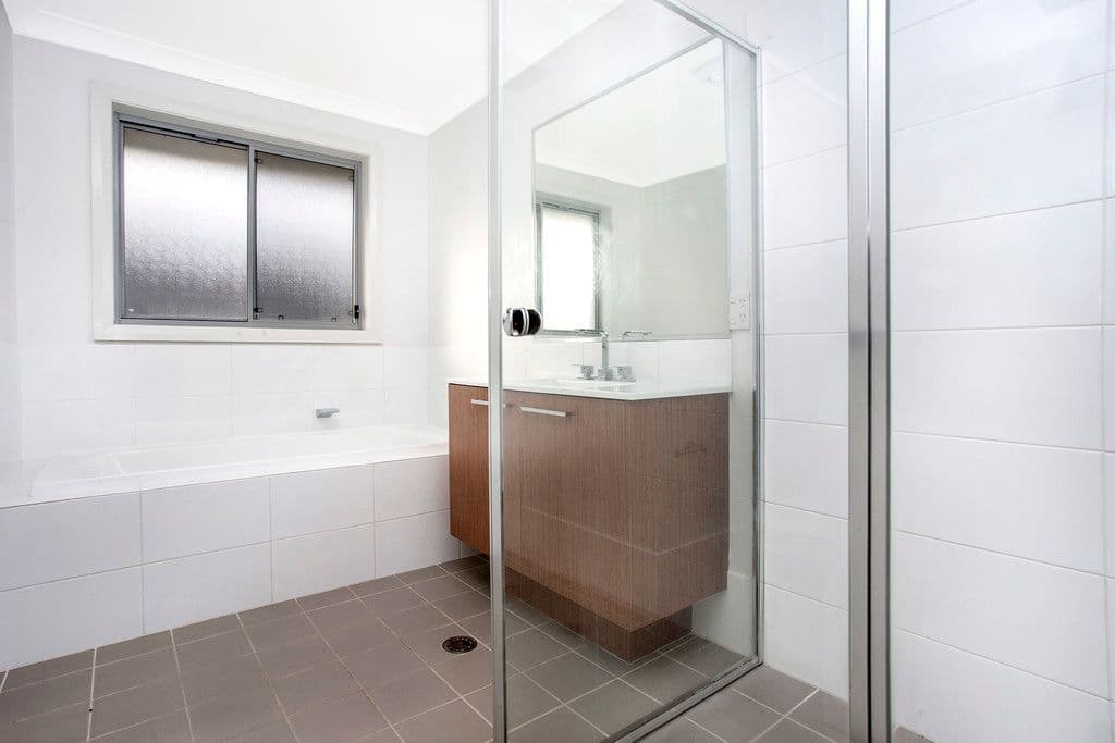 11 Sierra Avenue, Middleton Grange NSW 2171, Middleton Grange - Thumbnail 5