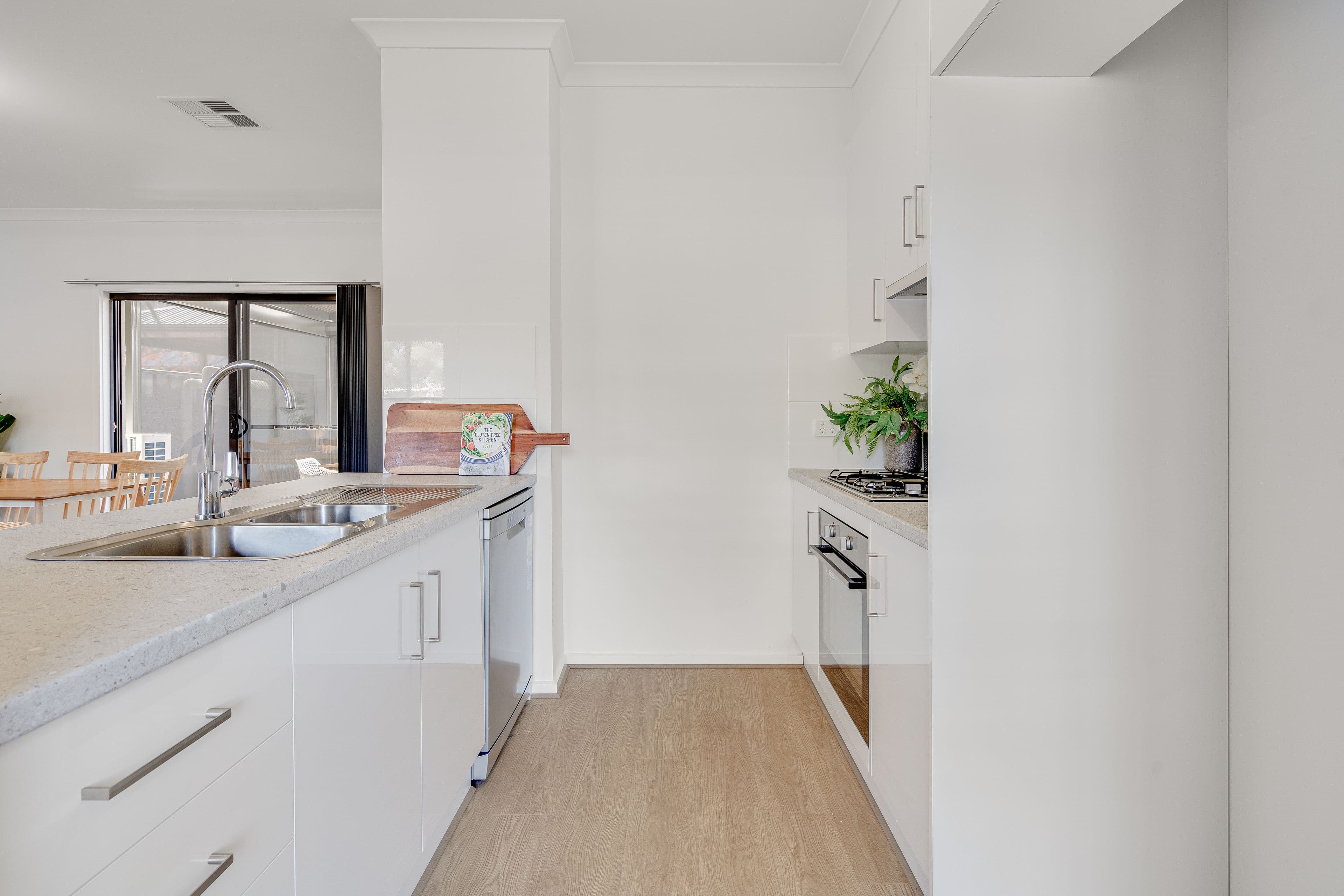 64 Rolleston Avenue, Salisbury North SA 5108, Salisbury North - Thumbnail 6