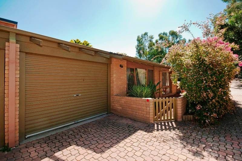 24 Booth Street, QUEANBEYAN NSW 2620, Queanbeyan East - Image 1