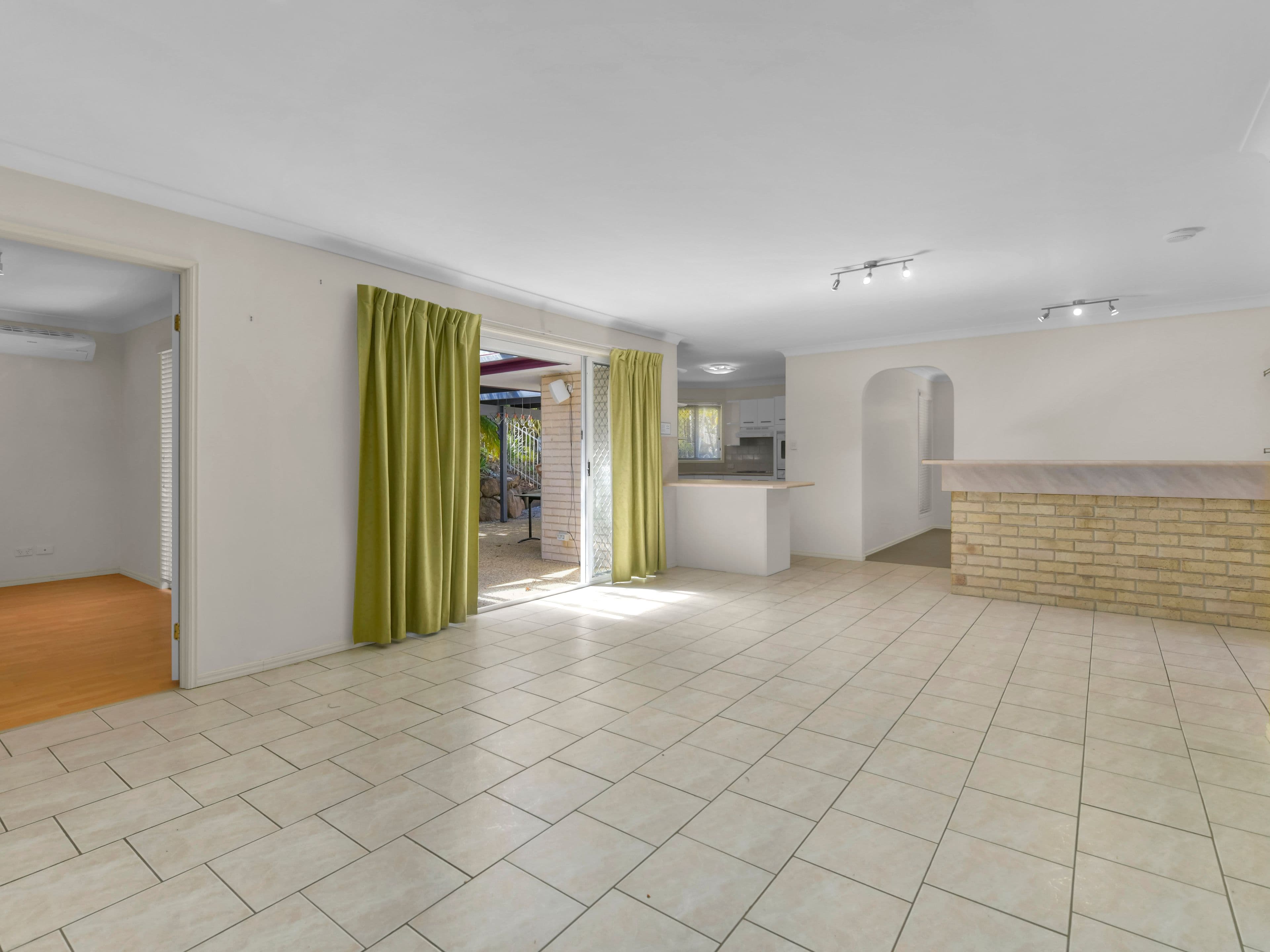 9 Blaxland Close, Albany Creek QLD 4035, Albany Creek - Thumbnail 6