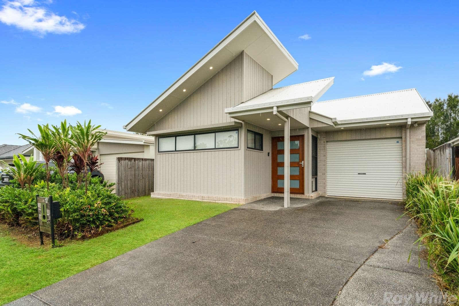 17 Coggins Street, Caboolture South QLD 4510, Caboolture South - Thumbnail 2
