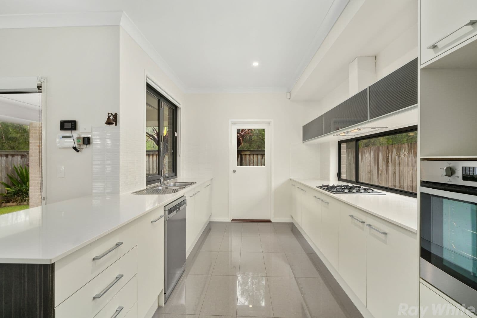 17 Coggins Street, Caboolture South QLD 4510, Caboolture South - Thumbnail 4
