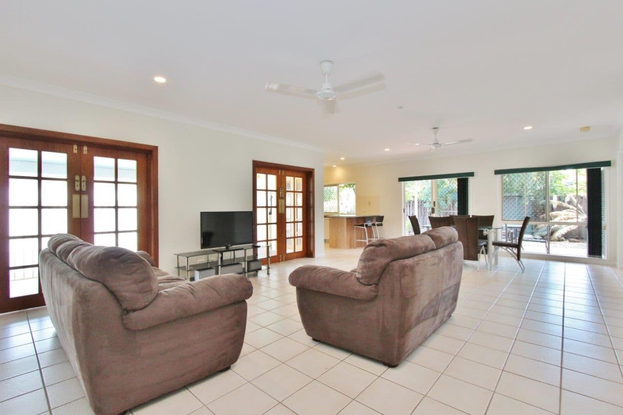 17 Euston Close, CLIFTON BEACH QLD 4879, Clifton Beach - Thumbnail 2