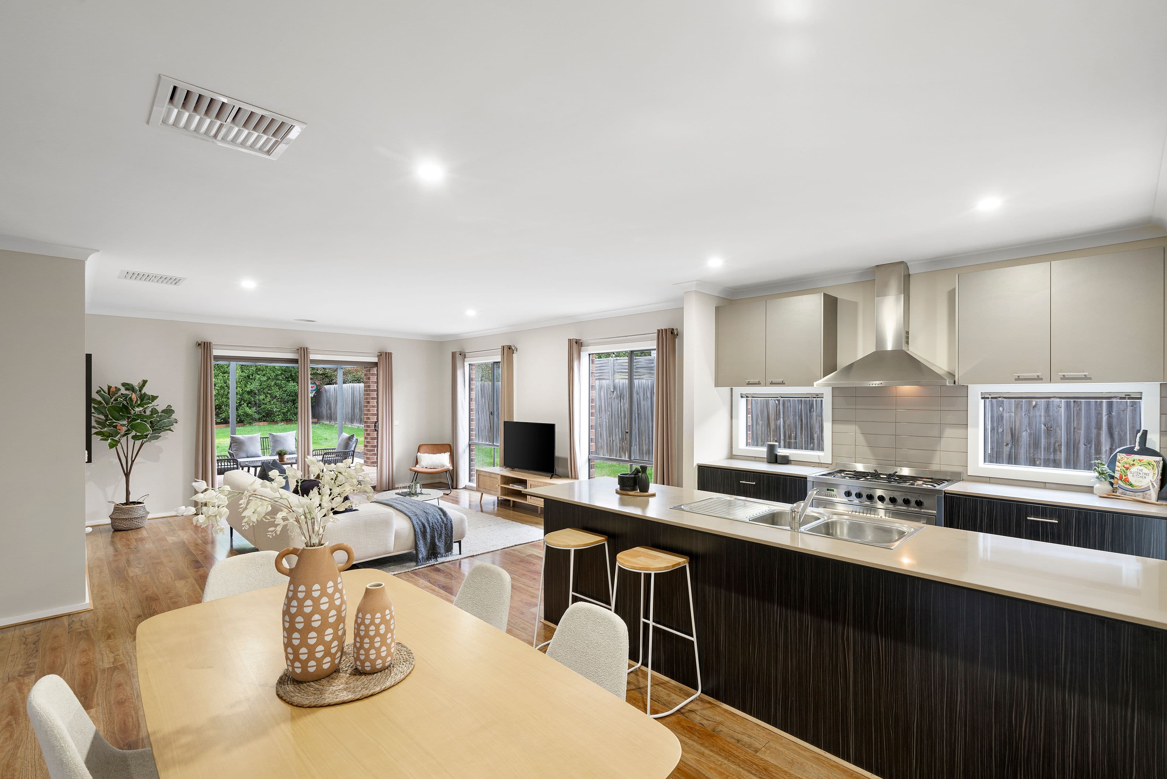 13 Vancleve Crescent, Gisborne VIC 3437, Gisborne - Thumbnail 6