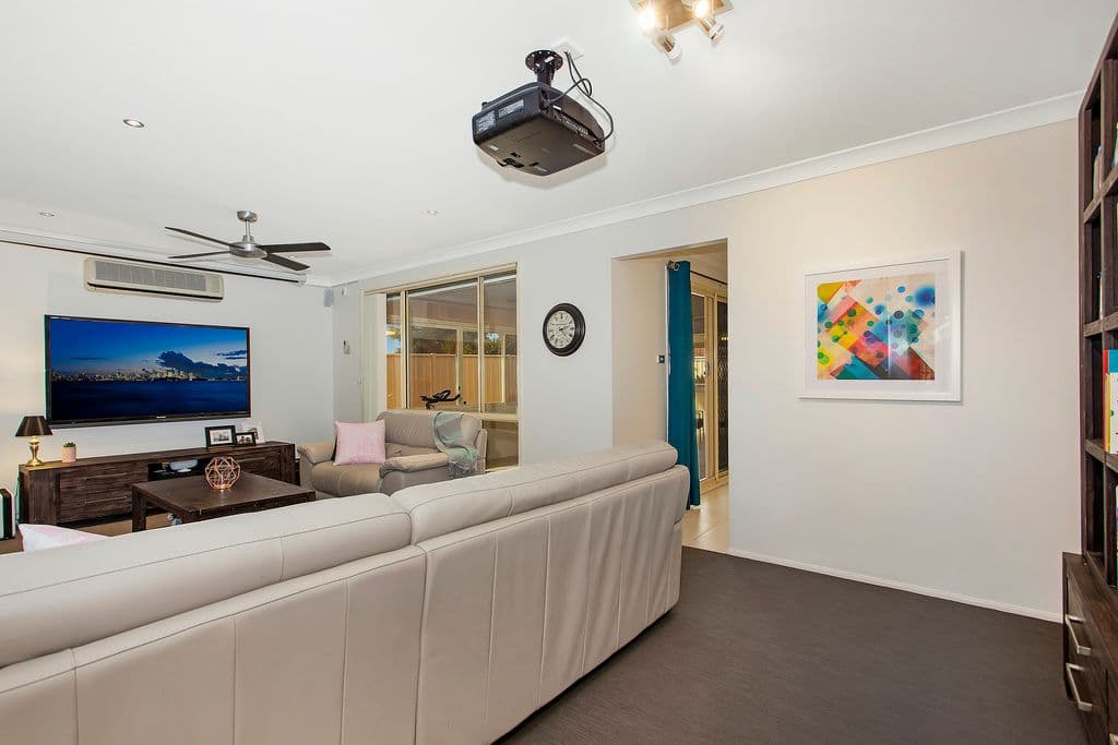 3 Cessna Place, Hamlyn Terrace - Thumbnail 5