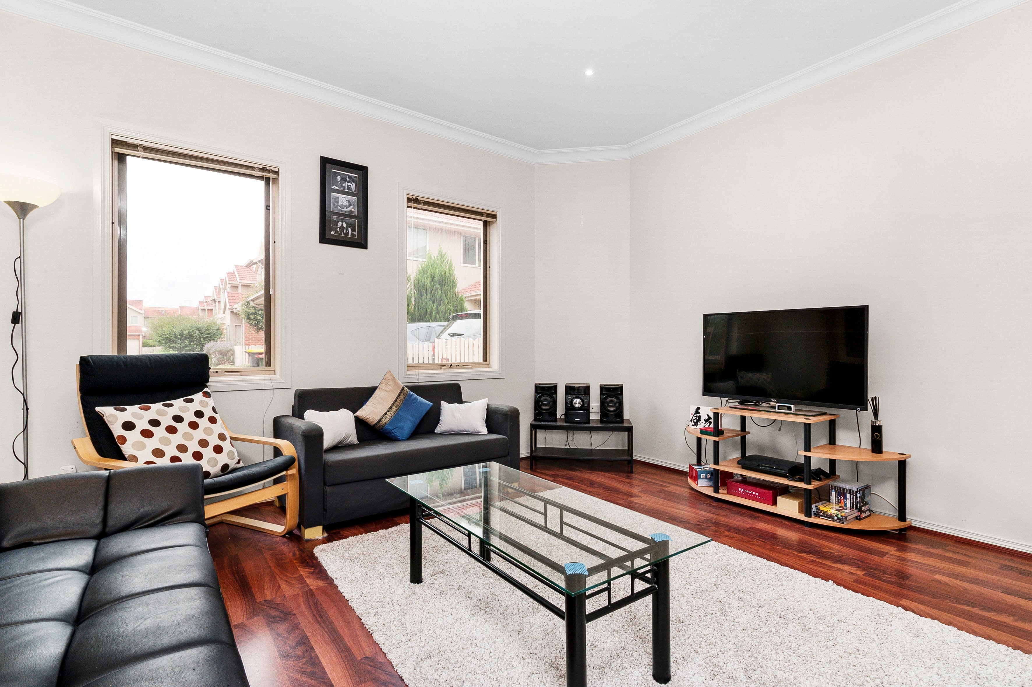 2 McKelvie Court, Glen Waverley VIC 3150, Glen Waverley - Thumbnail 2