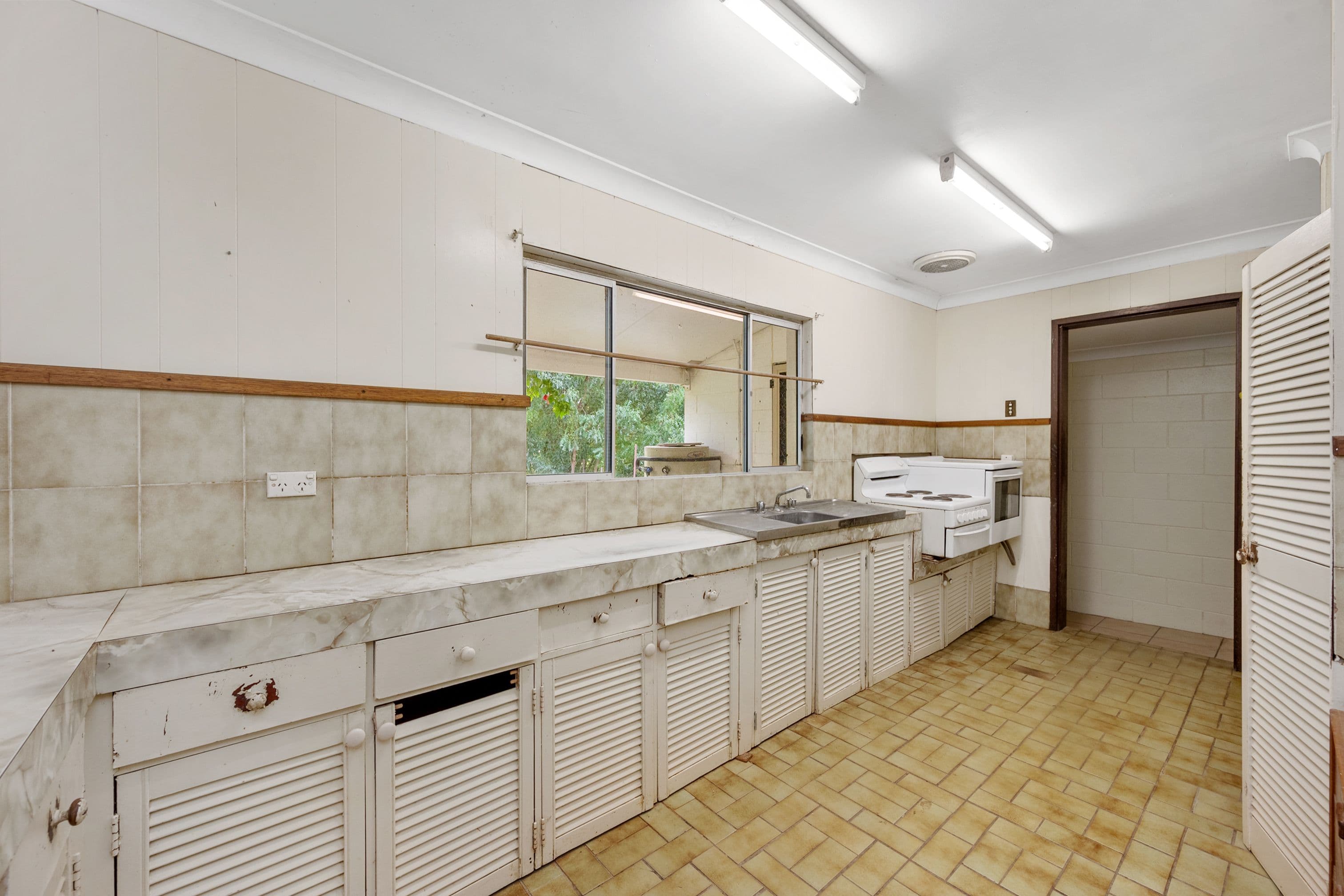 48 Alligator Creek Road, Alligator Creek QLD 4816, Alligator Creek - Thumbnail 5