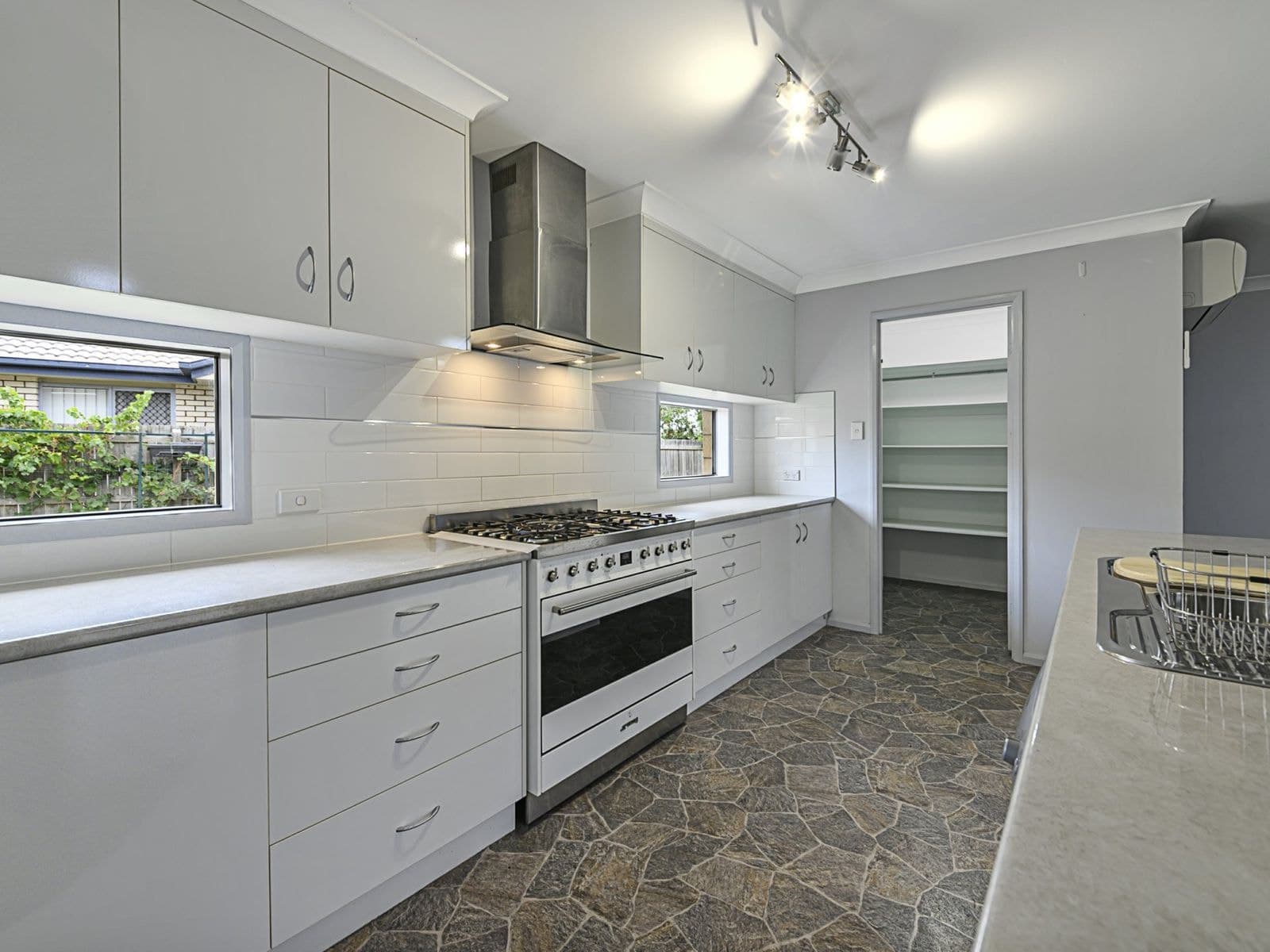 32 Himyar Drive, Warwick - Thumbnail 6