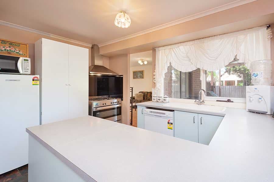 6 Tedburn Court, Craigieburn VIC 3064, Craigieburn - Thumbnail 3