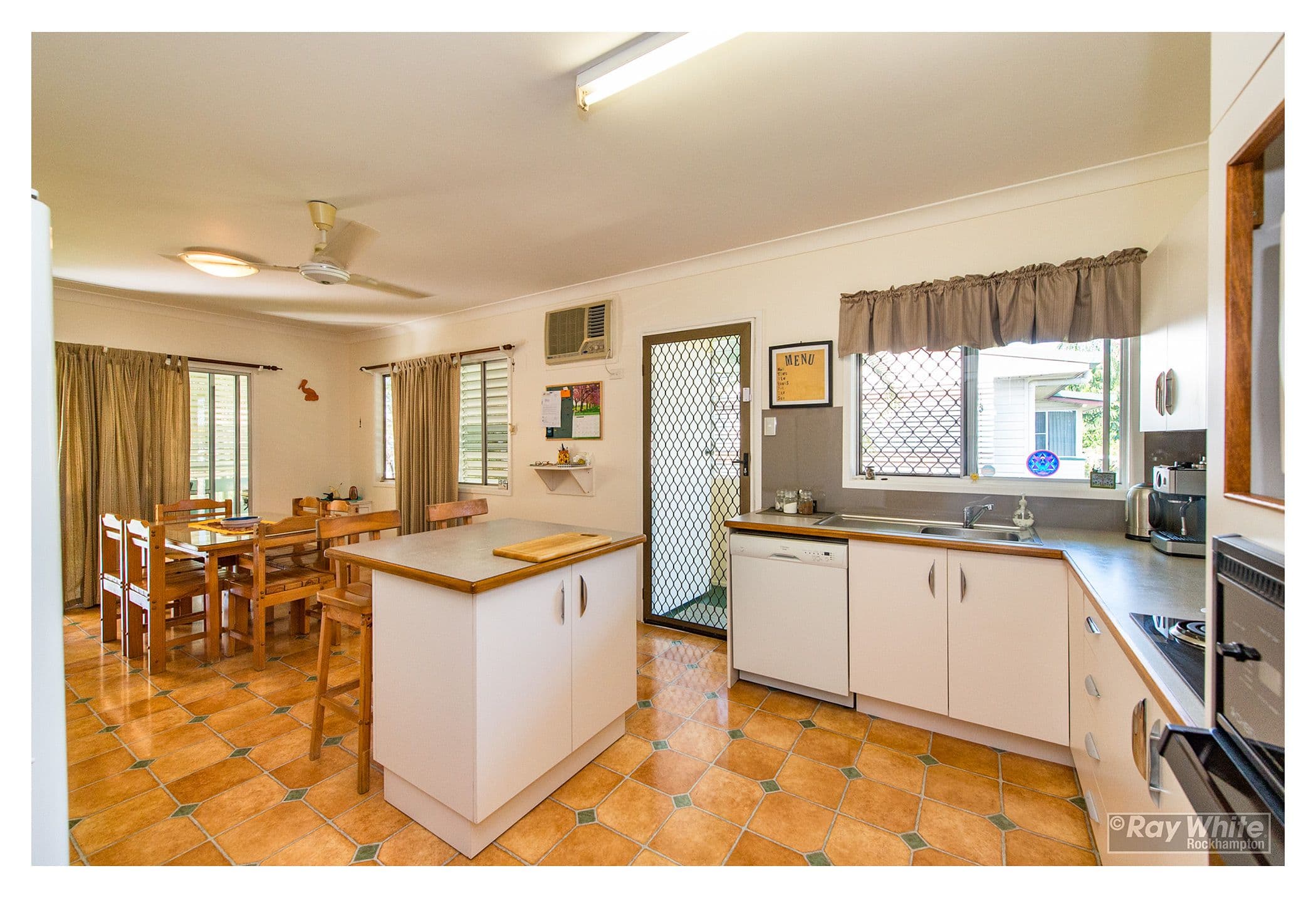 284 Richardson Road, Park Avenue QLD 4701, Park Avenue - Thumbnail 8