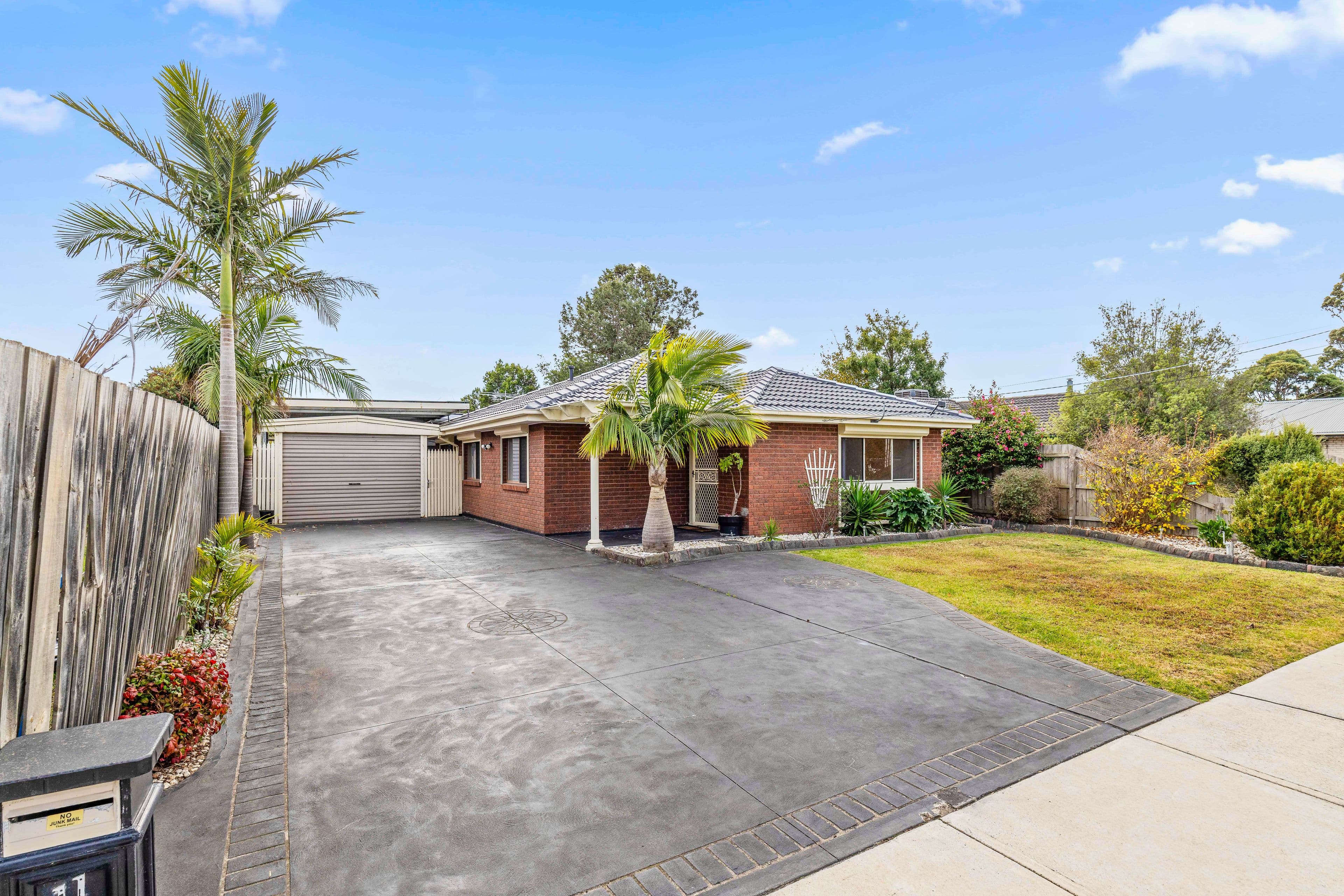 11 Clairmont Avenue, Cranbourne VIC 3977, Cranbourne - Image 1