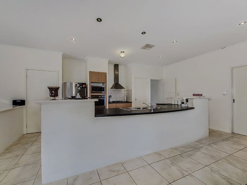 14 Bogue Way, PORT KENNEDY WA 6172, Port Kennedy - Thumbnail 6