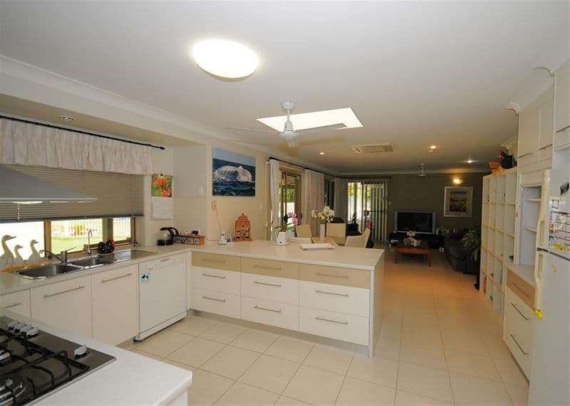 30 Senor Avenue, HERVEY BAY QLD 4655, Hervey Bay - Thumbnail 3