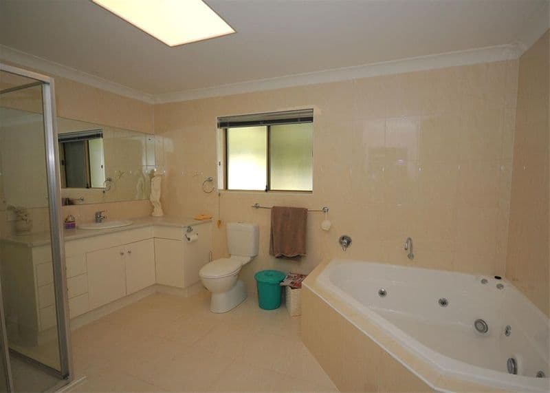 30 Senor Avenue, HERVEY BAY QLD 4655, Hervey Bay - Thumbnail 6
