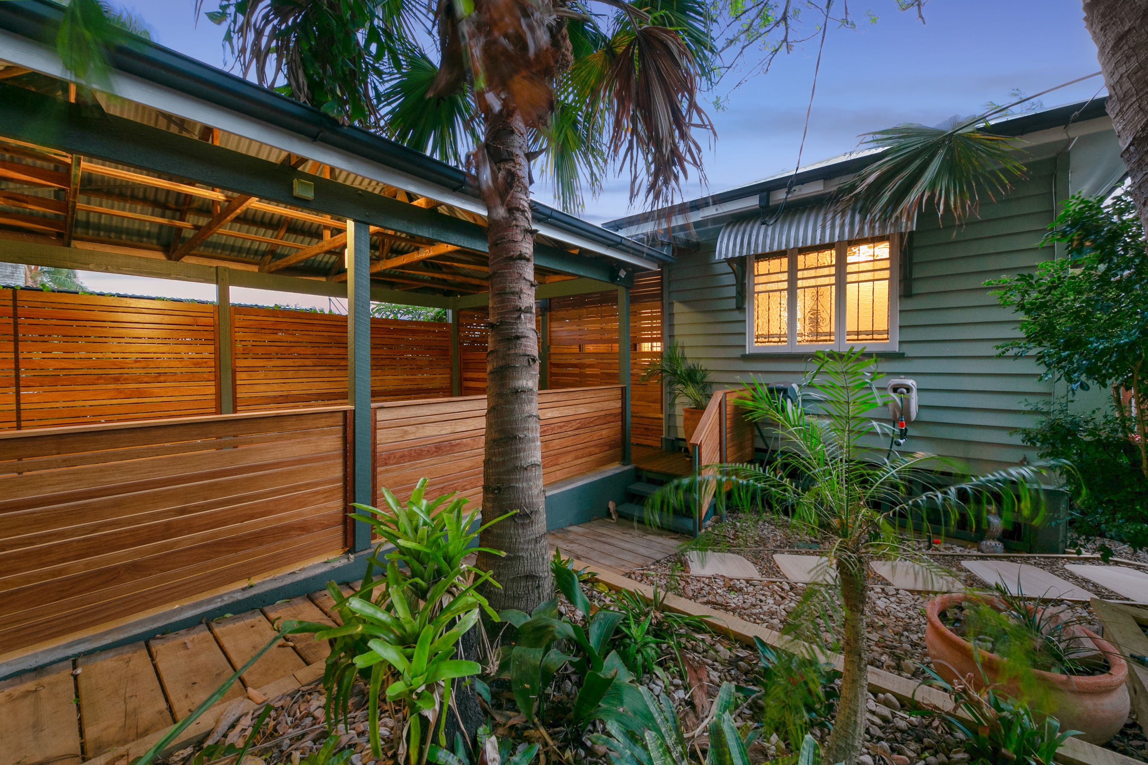 5 Laurel Street, Highgate Hill QLD 4101, Highgate Hill - Thumbnail 2