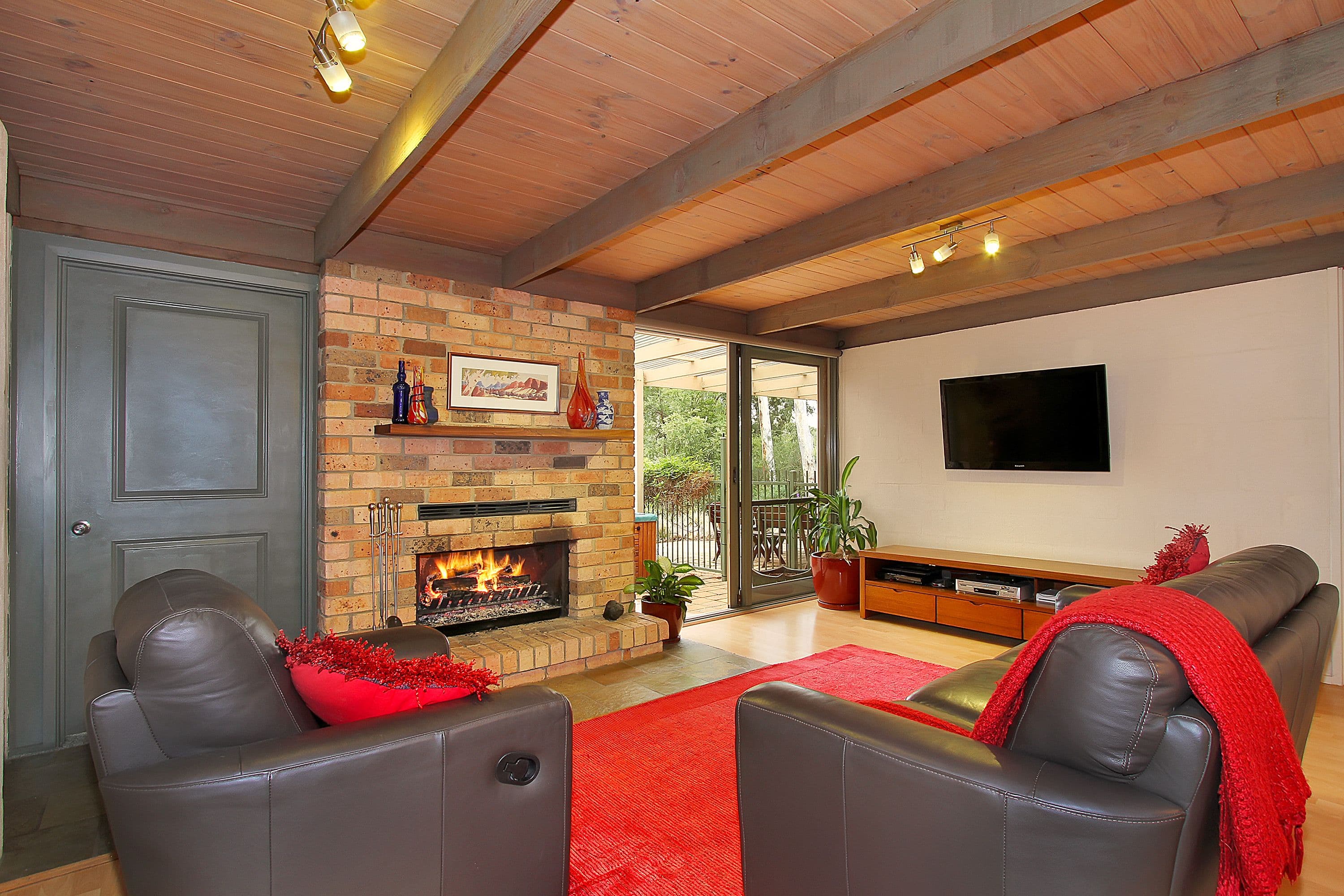 6 Mountain Drive, Mooroolbark VIC 3138, Mooroolbark - Thumbnail 4