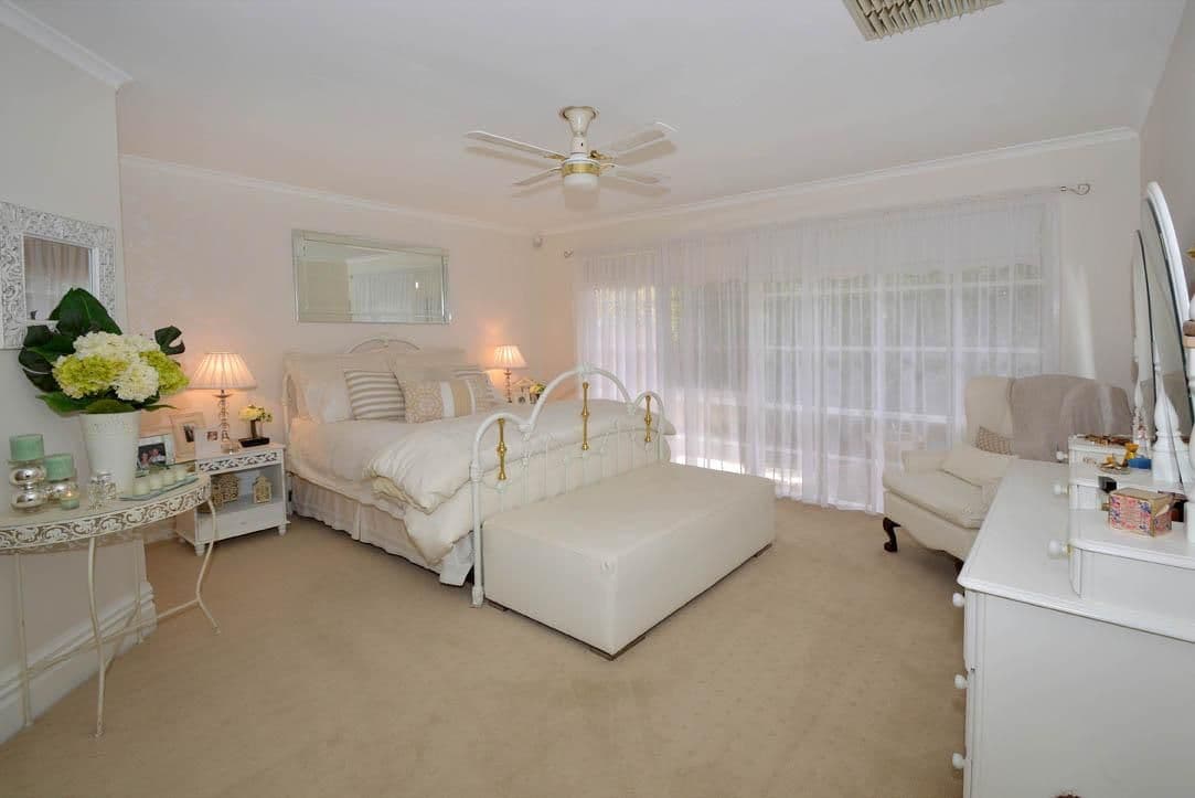 15 Windarra Court, SUNBURY VIC 3429, Sunbury - Thumbnail 5