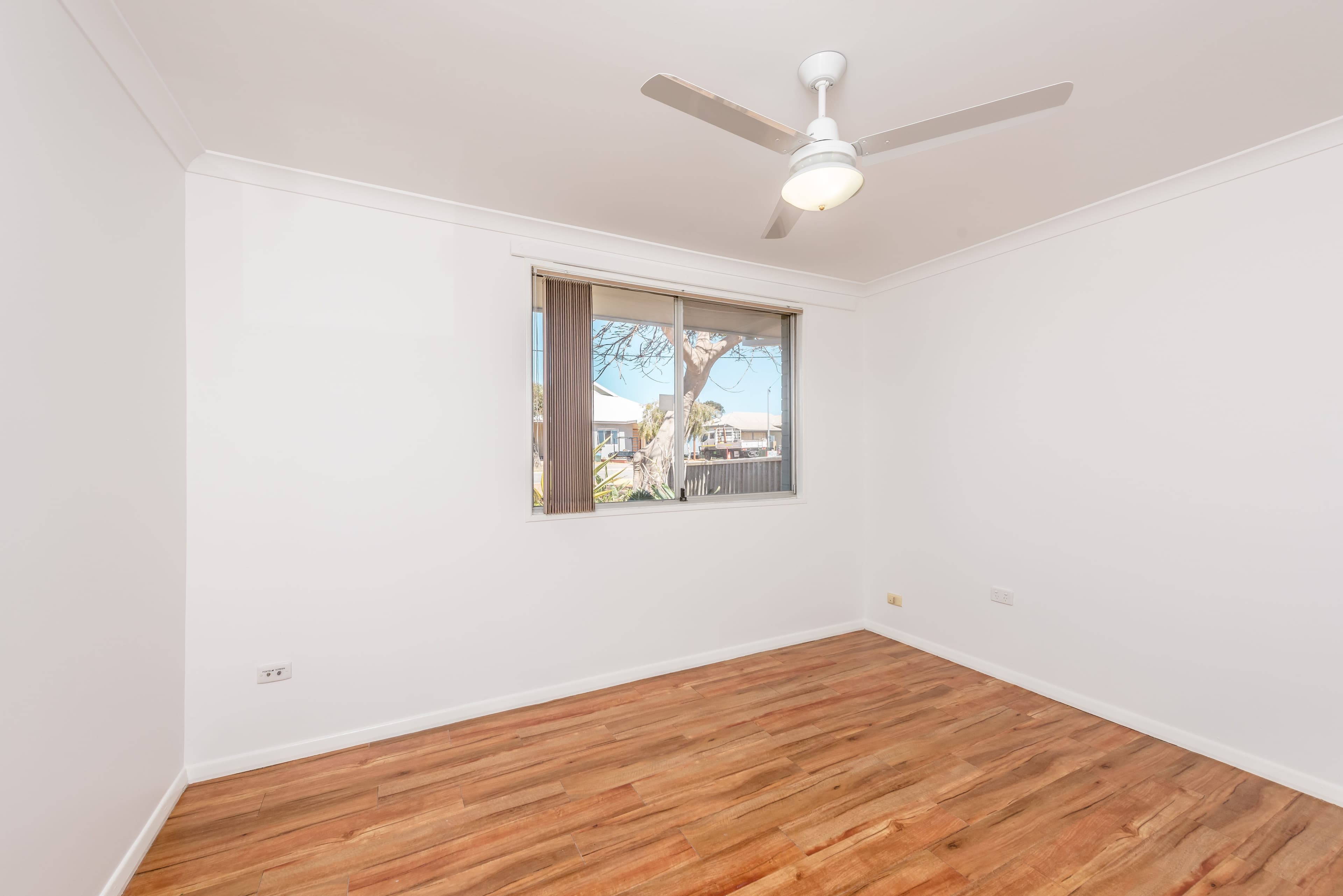 217 Fourth Street, Wonthella WA 6530, Wonthella - Thumbnail 4