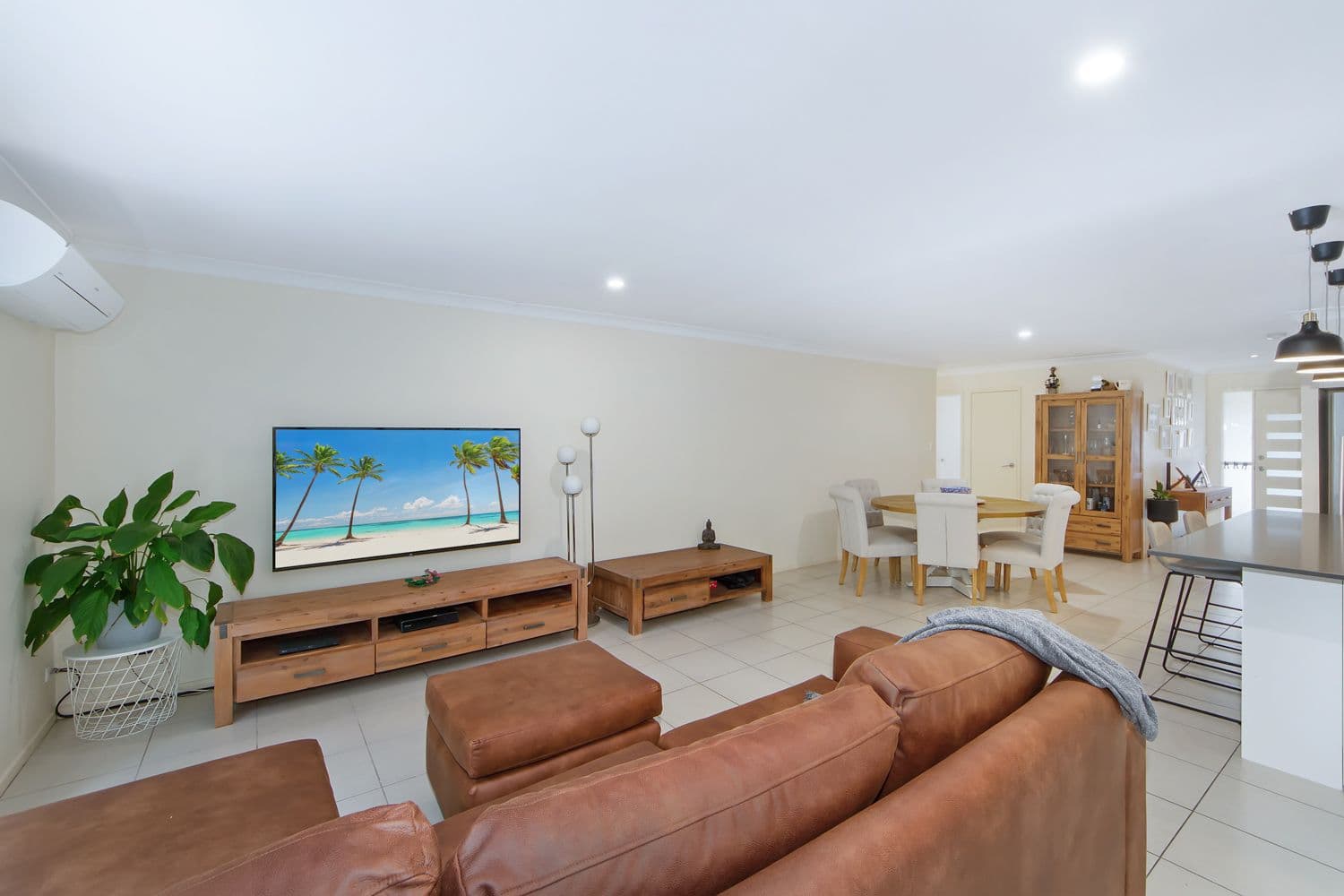 6 Chantrill Avenue, Nerang QLD 4211, Nerang - Thumbnail 8