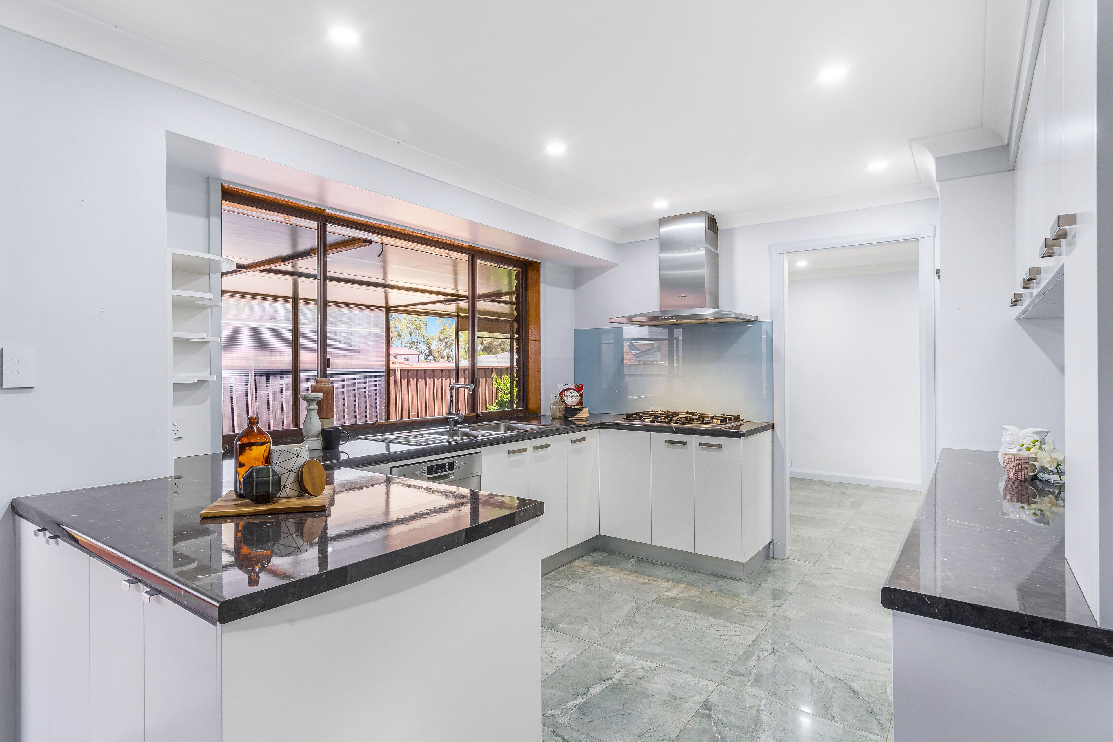 7 Loxton Place, Bossley Park NSW 2176, Bossley Park - Thumbnail 7